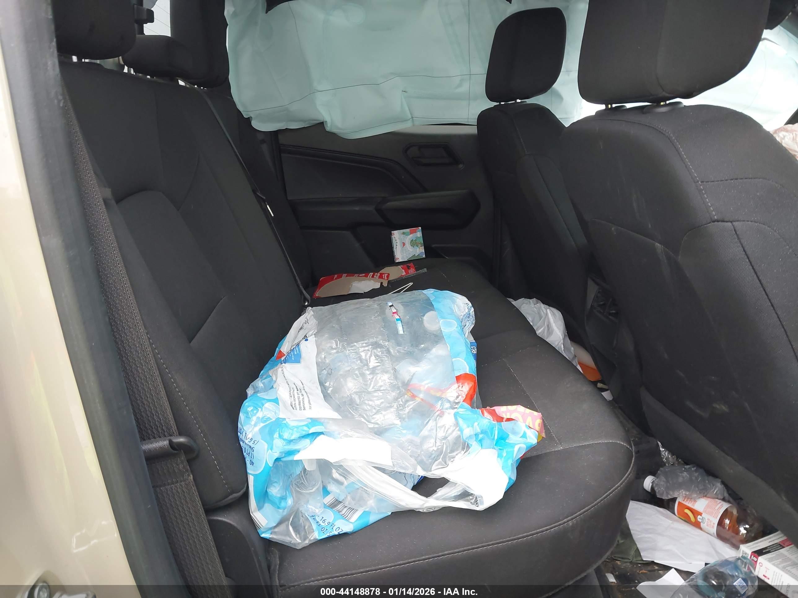 CHEVROLET COLORADO image 8