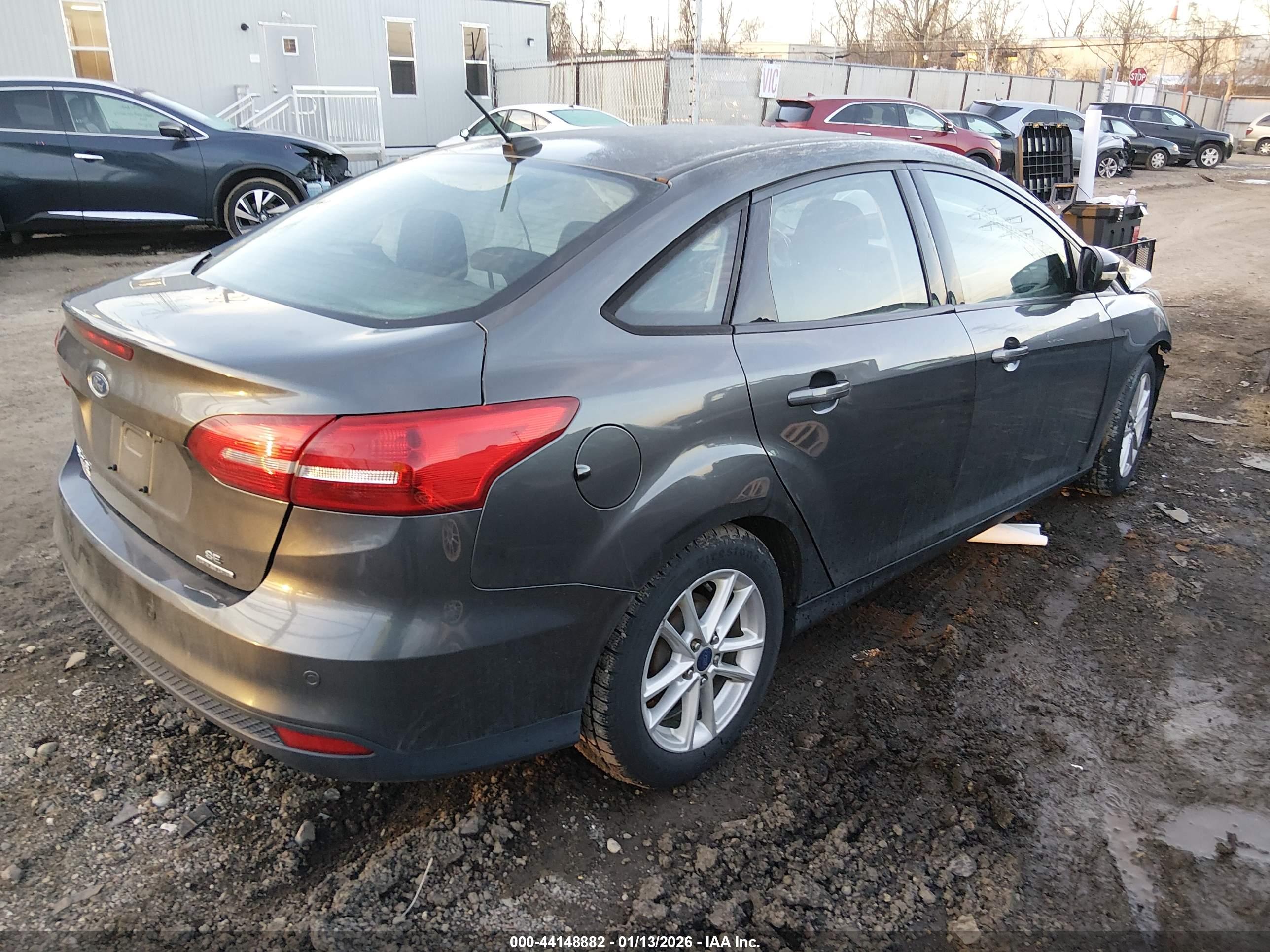 FORD FOCUS image 4