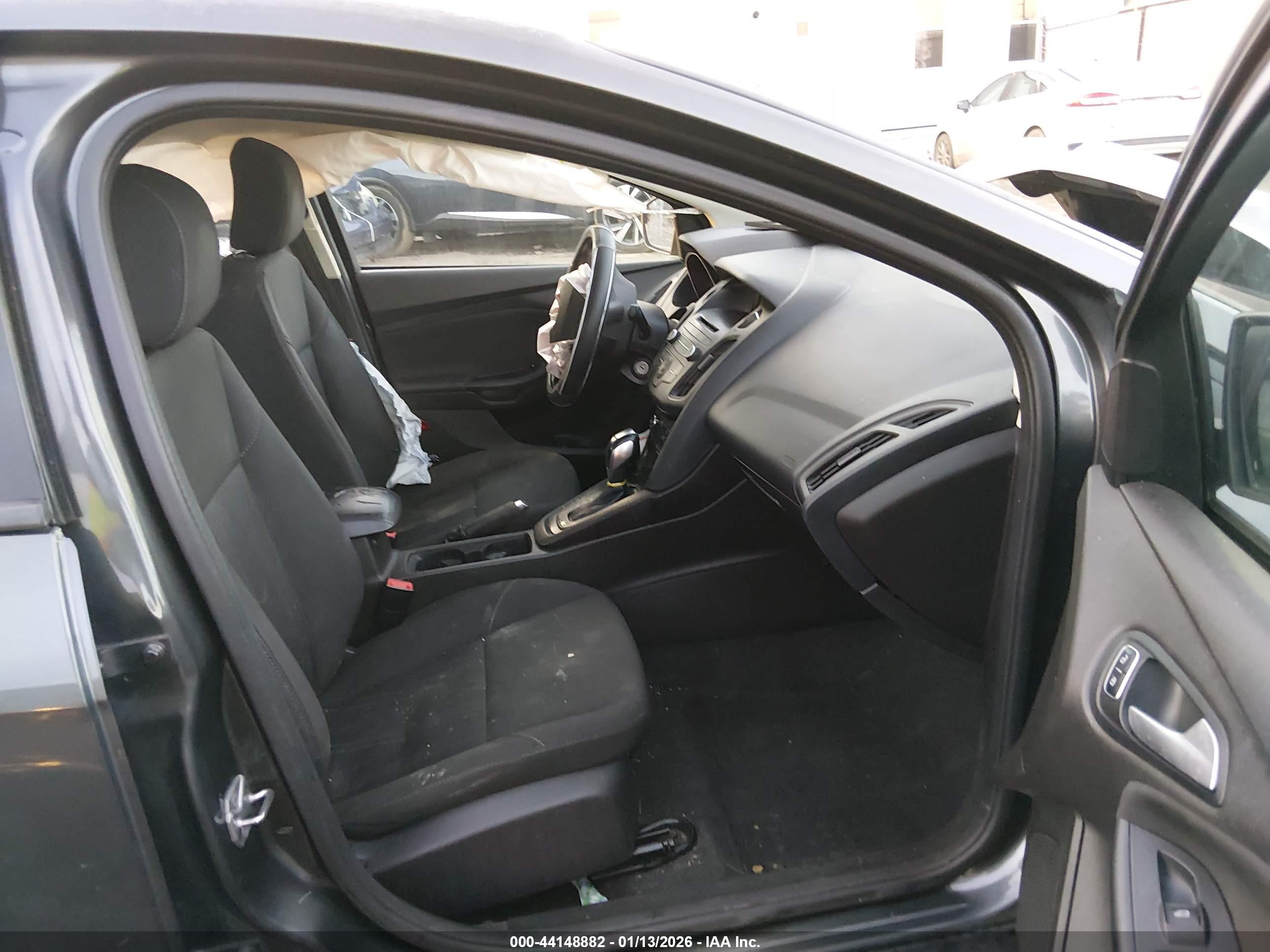 FORD FOCUS image 5