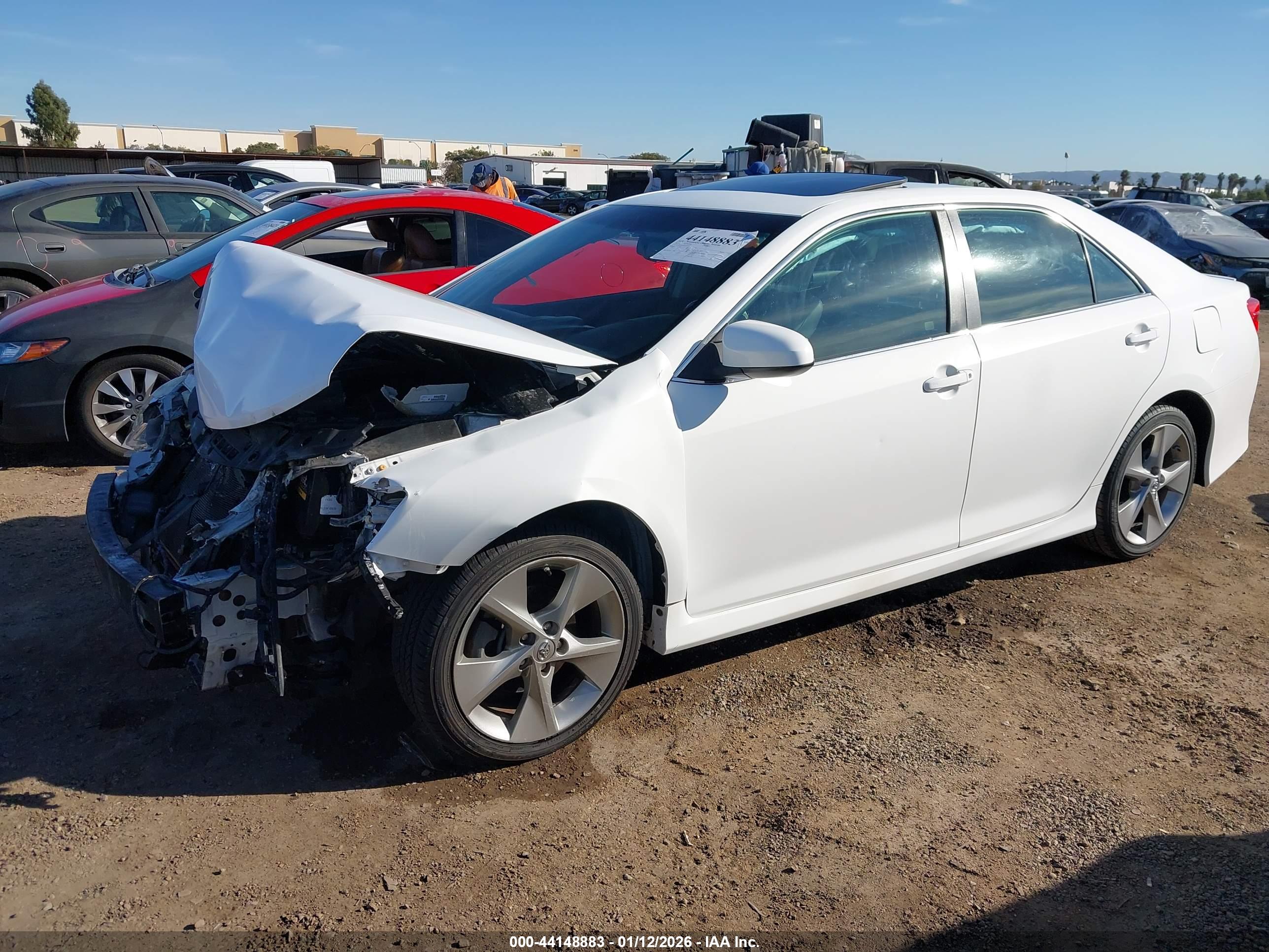 TOYOTA CAMRY image 2