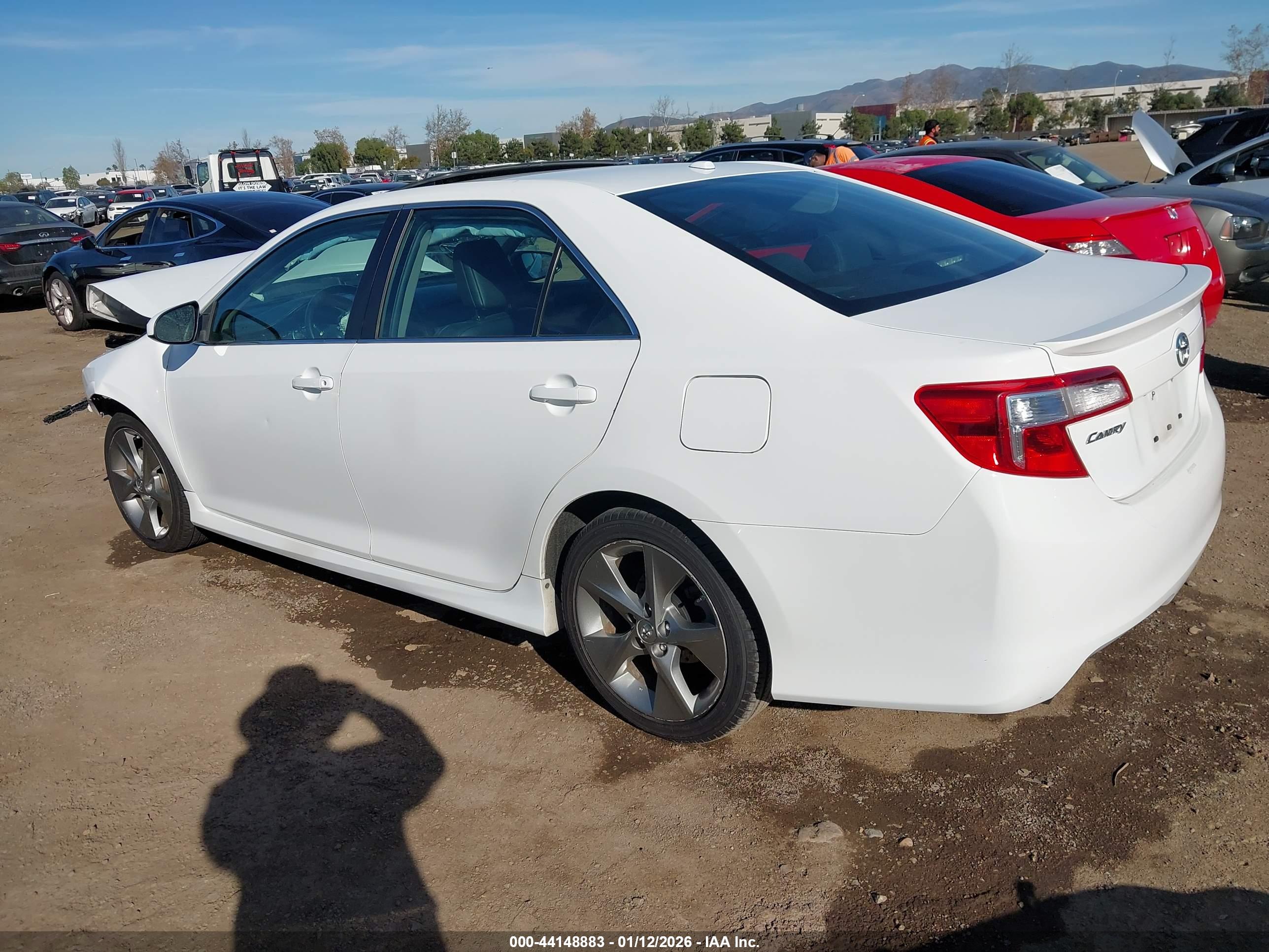 TOYOTA CAMRY image 3