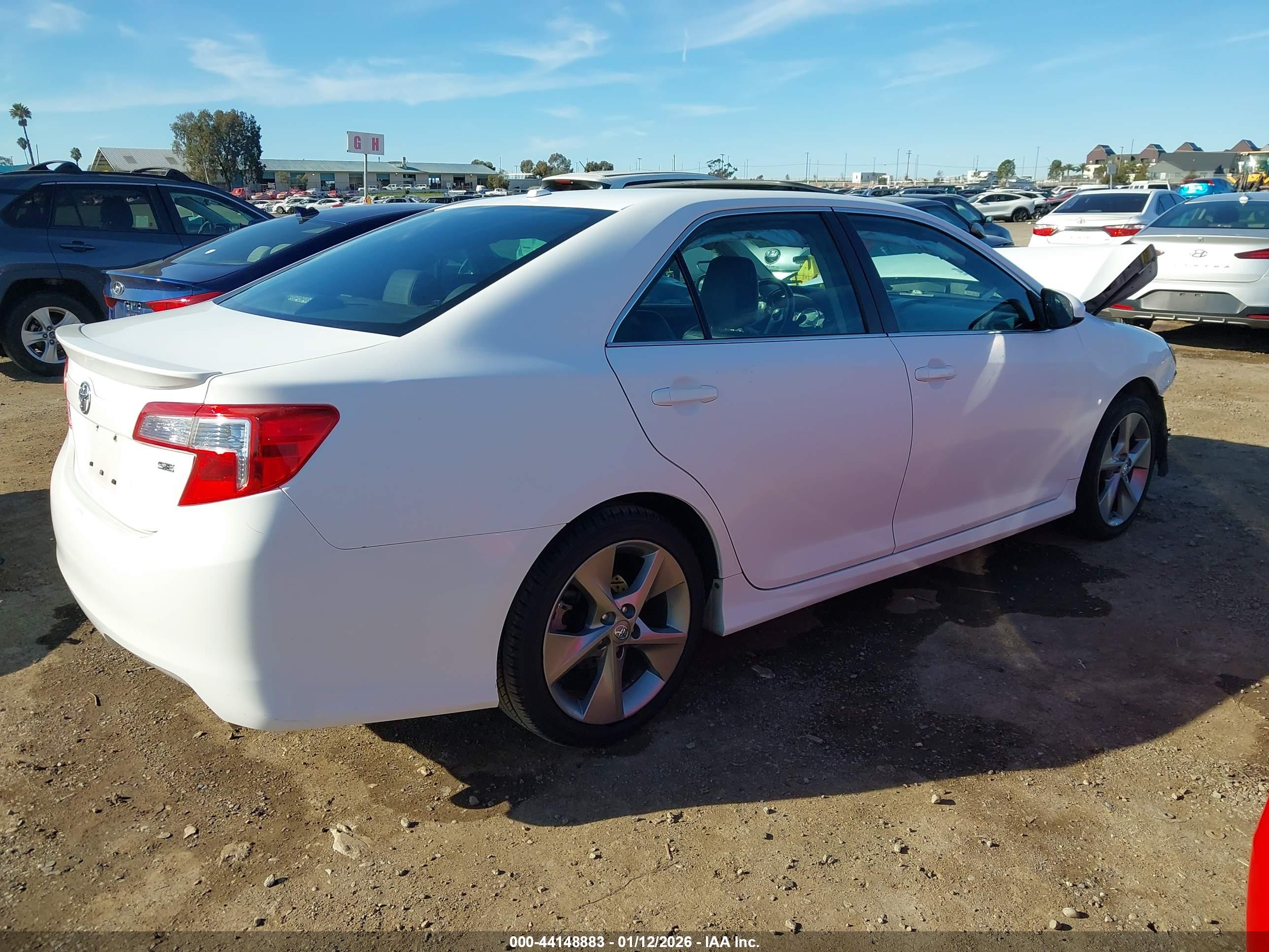 TOYOTA CAMRY image 4