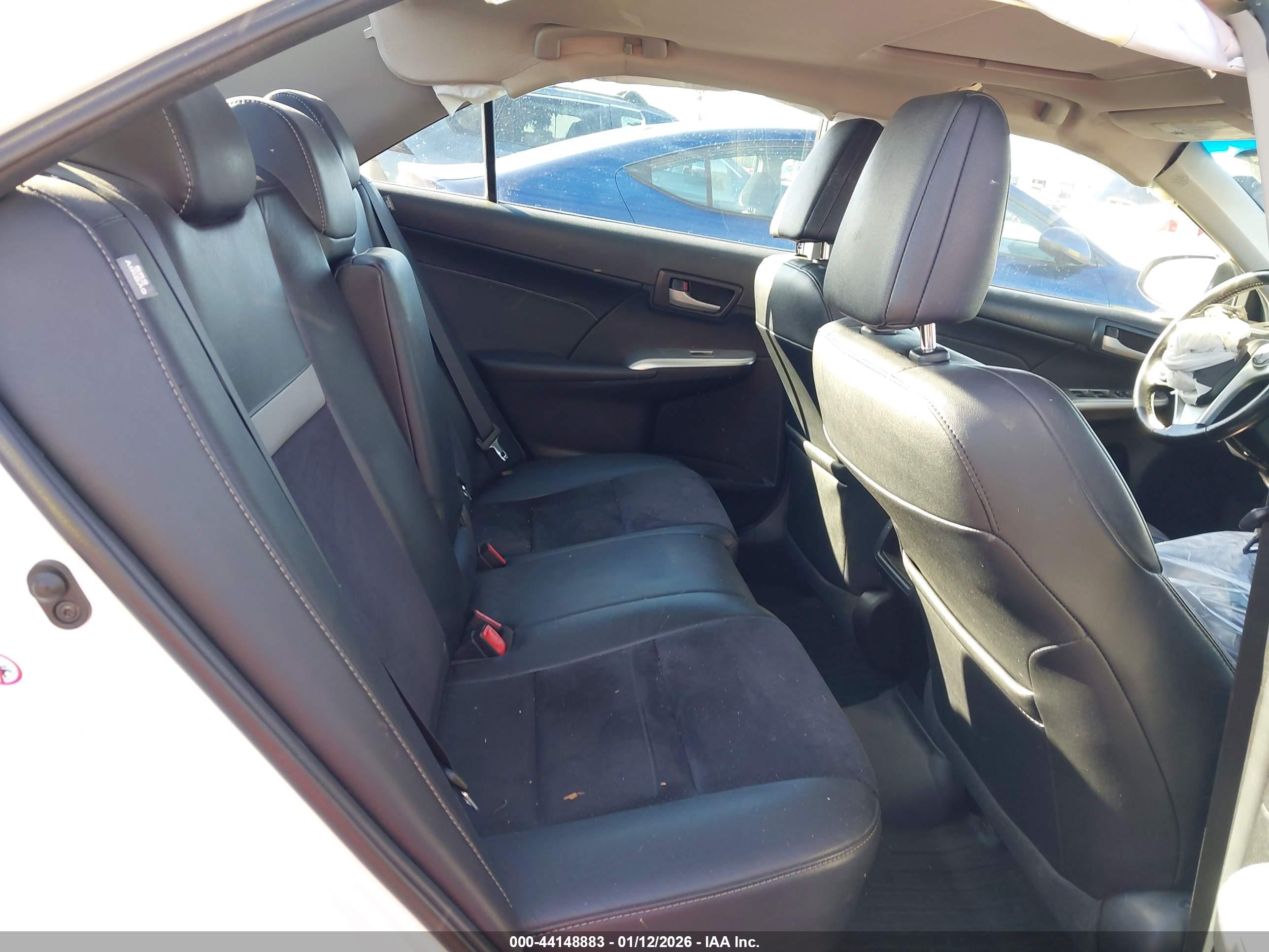 TOYOTA CAMRY image 8