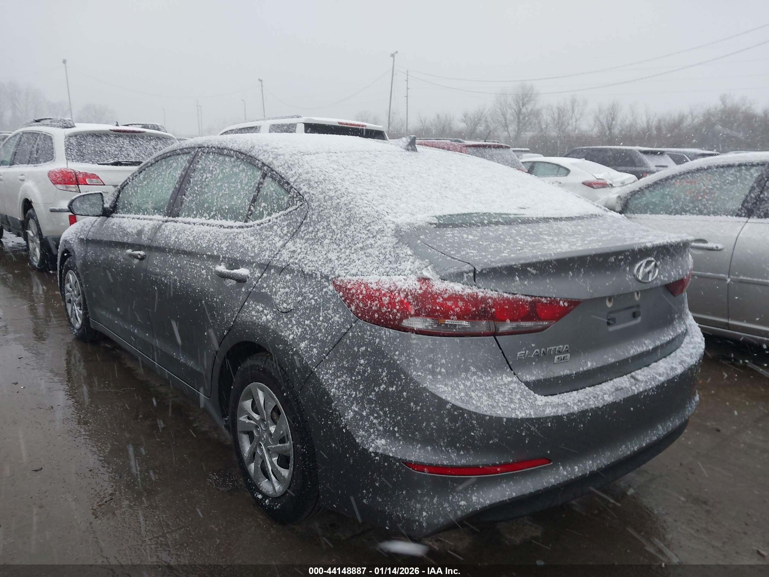 HYUNDAI ELANTRA image 3