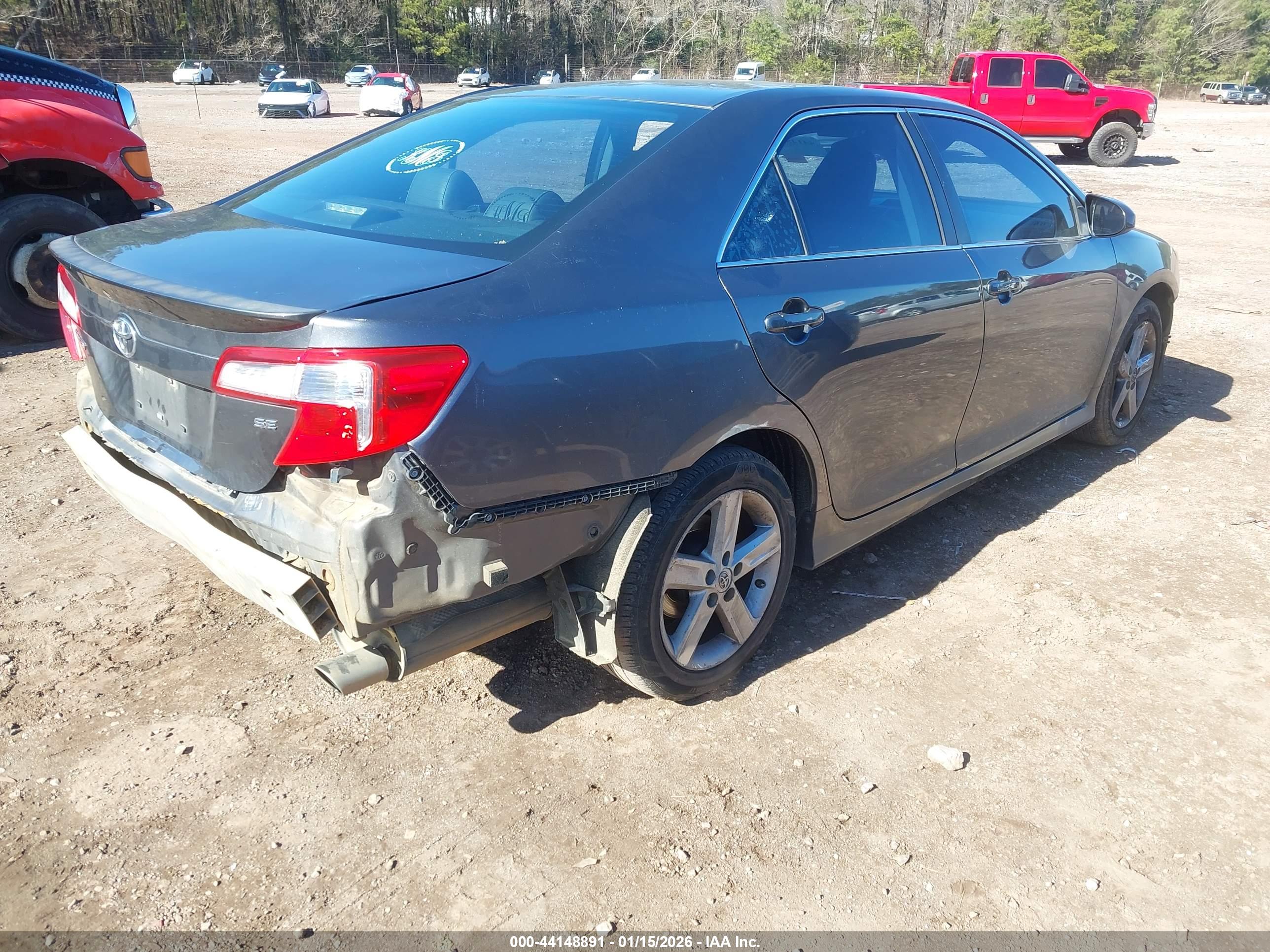 TOYOTA CAMRY image 4