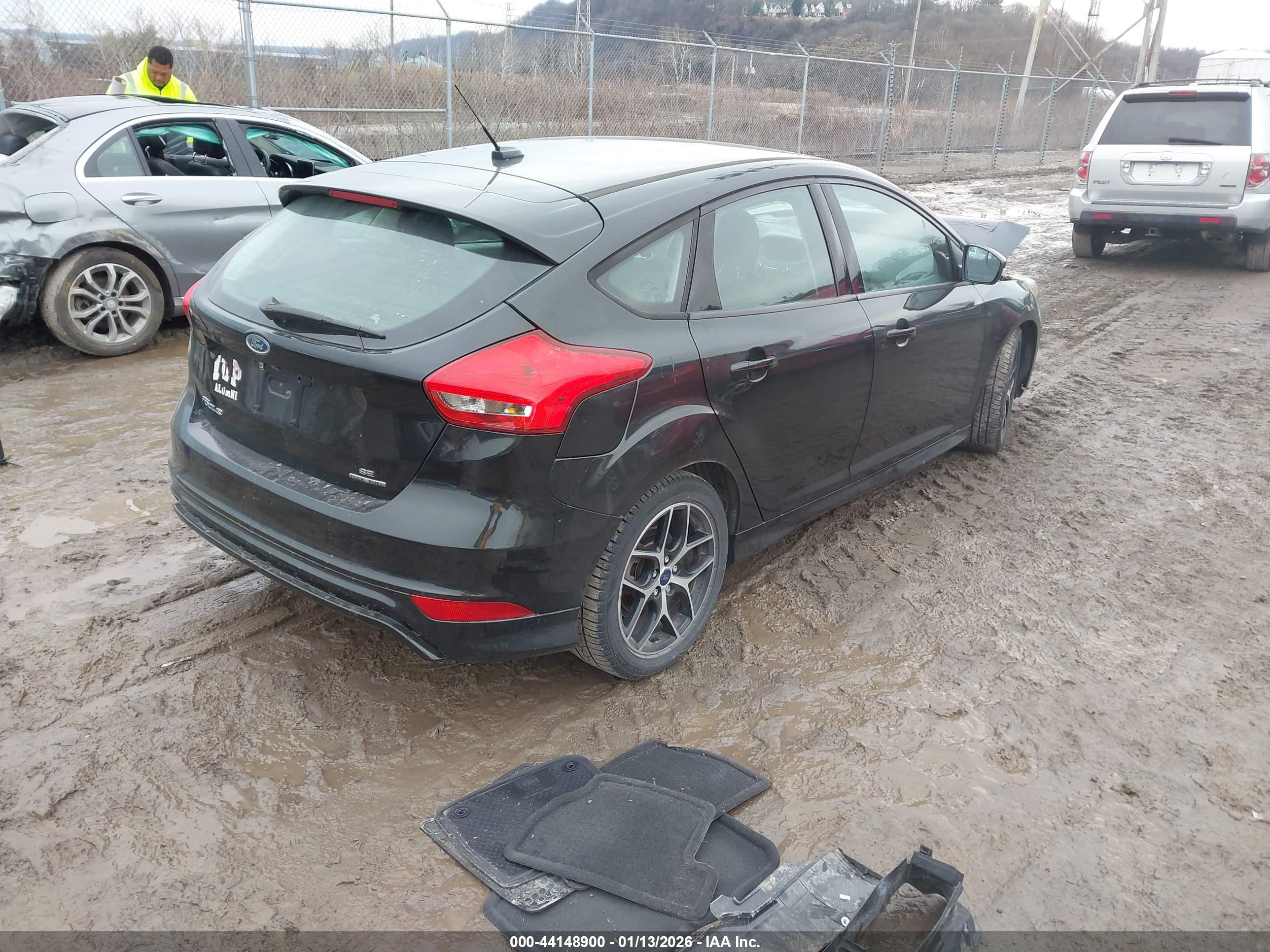 FORD FOCUS image 4