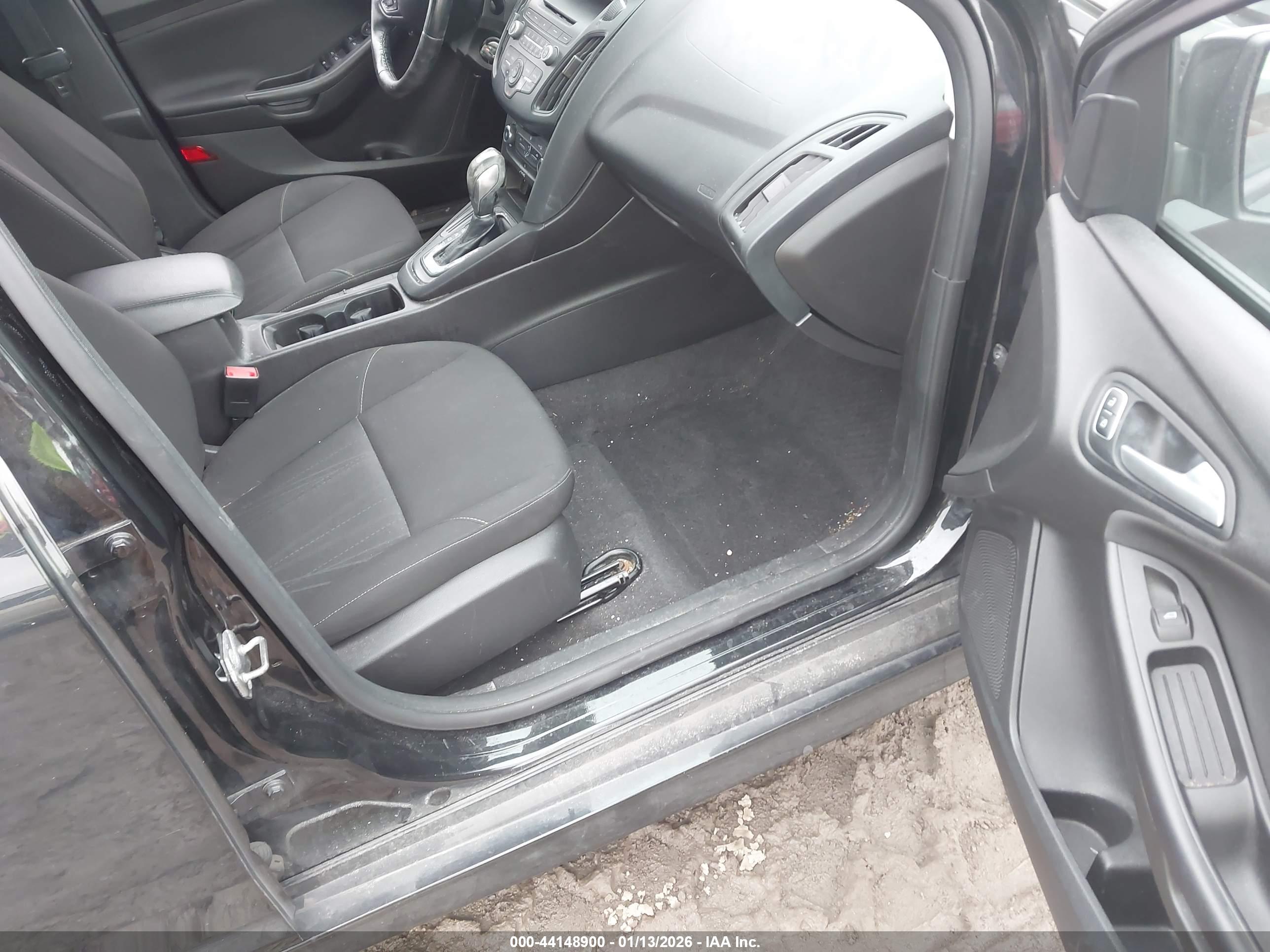 FORD FOCUS image 5