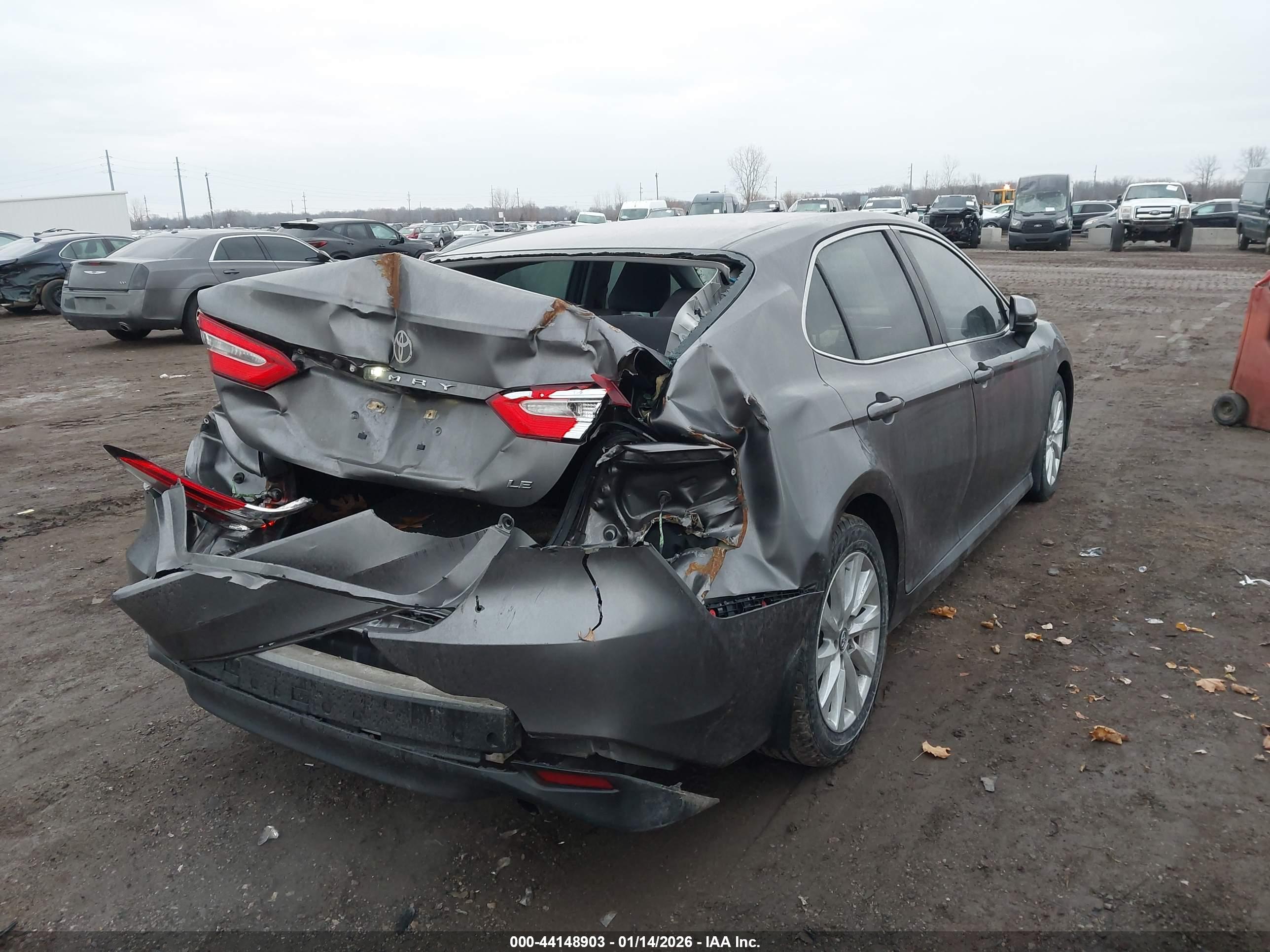 TOYOTA CAMRY image 4