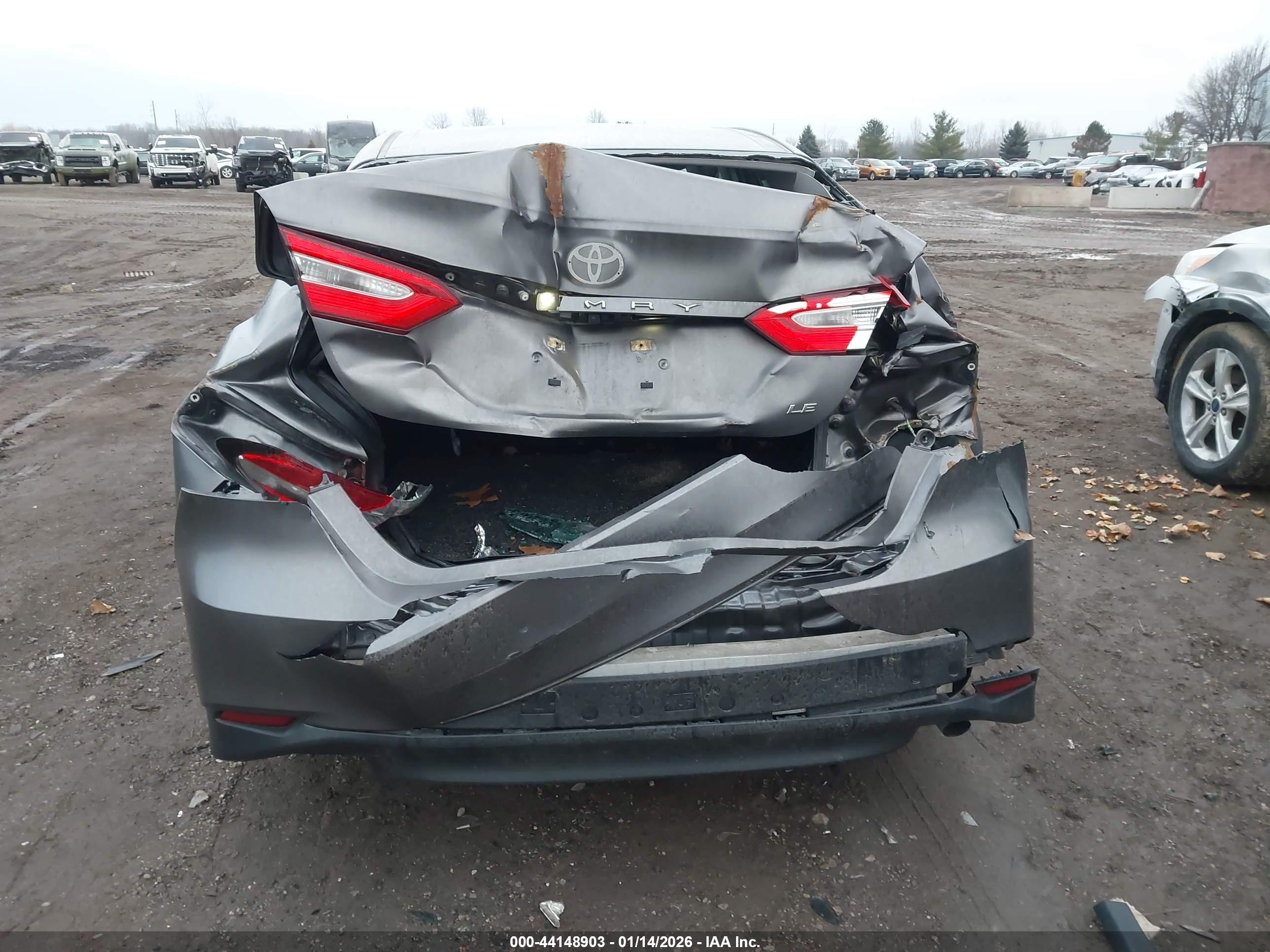 TOYOTA CAMRY image 6