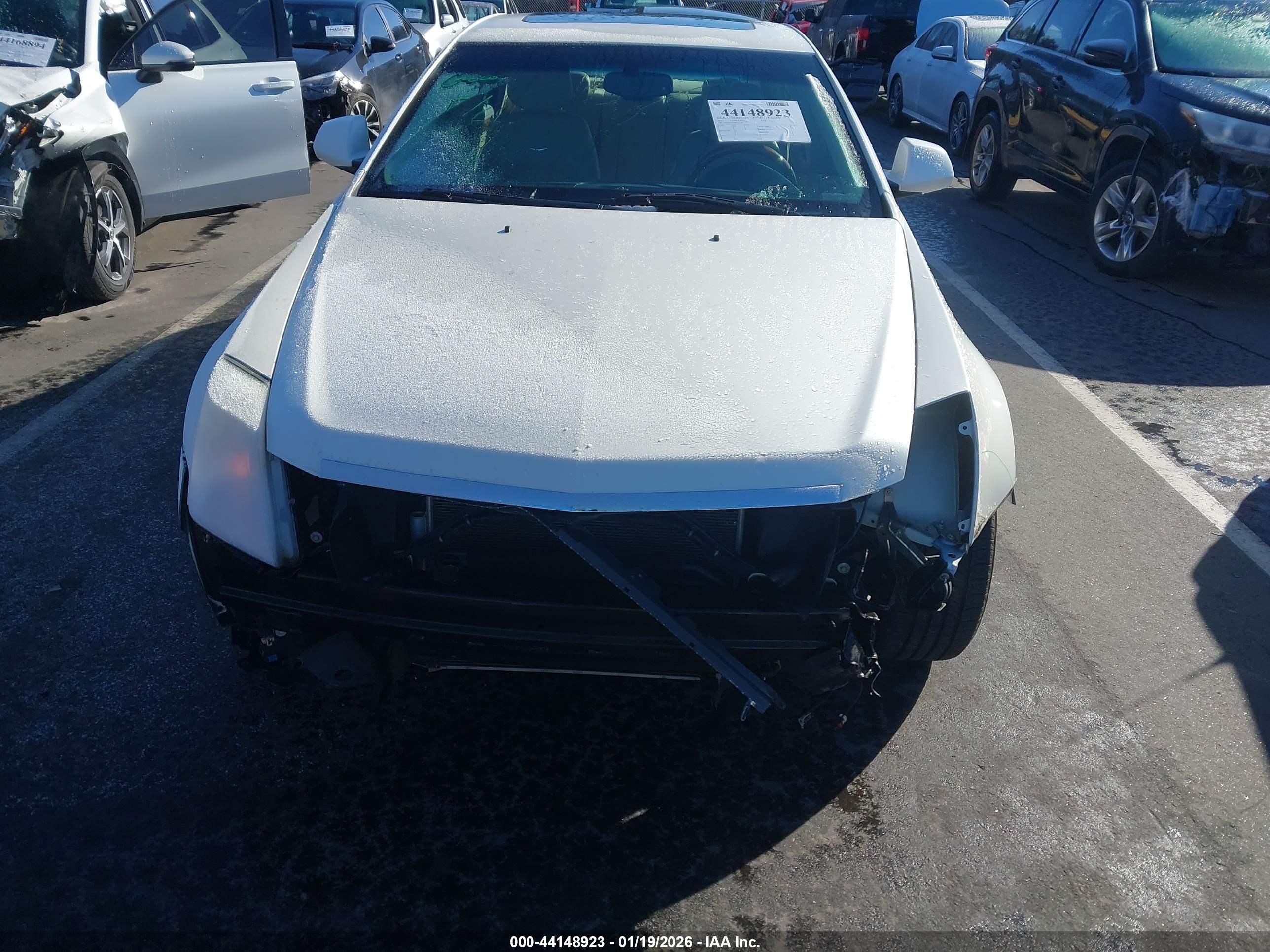 CADILLAC CTS image 6