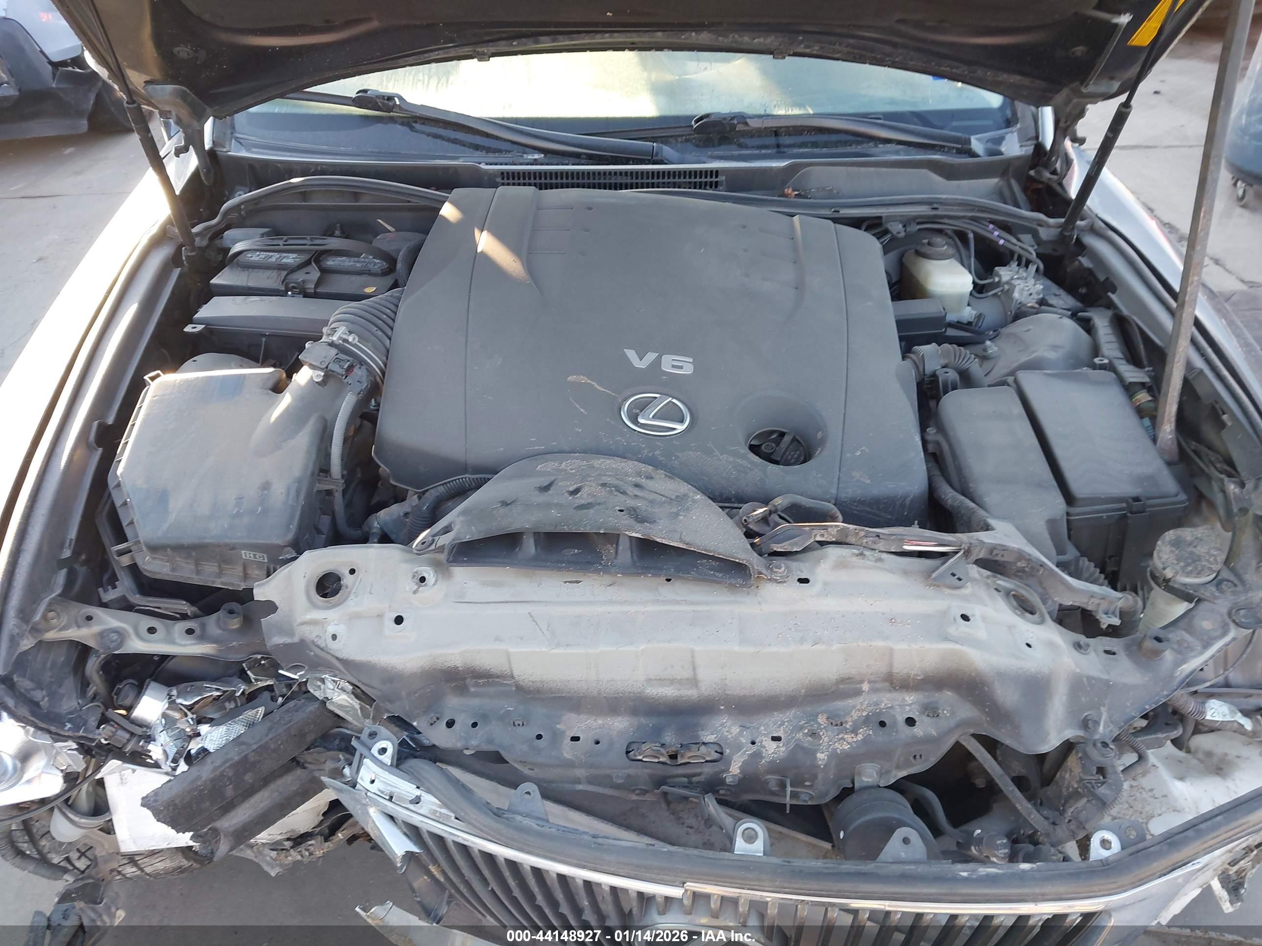 LEXUS IS image 10