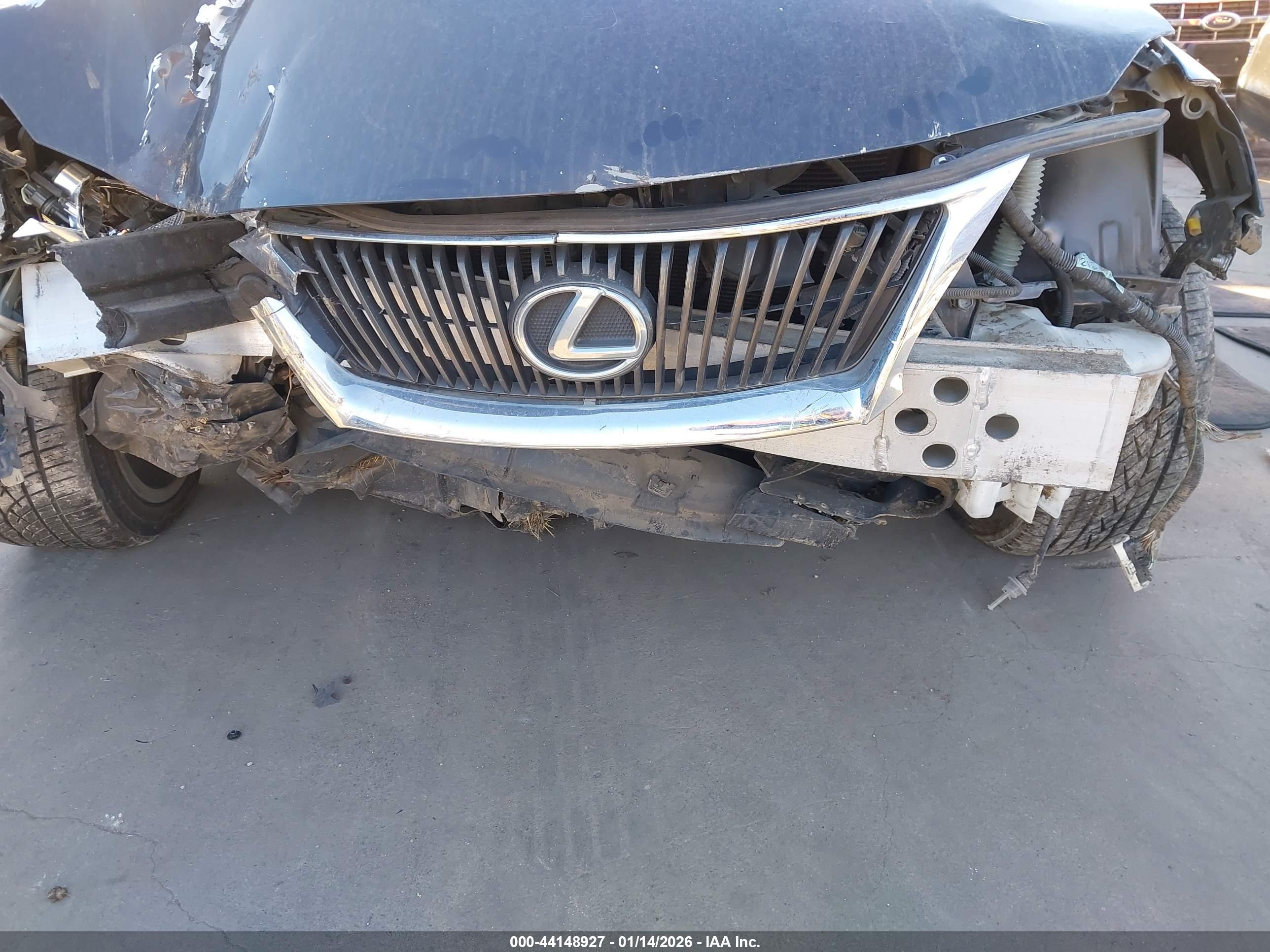 LEXUS IS image 6