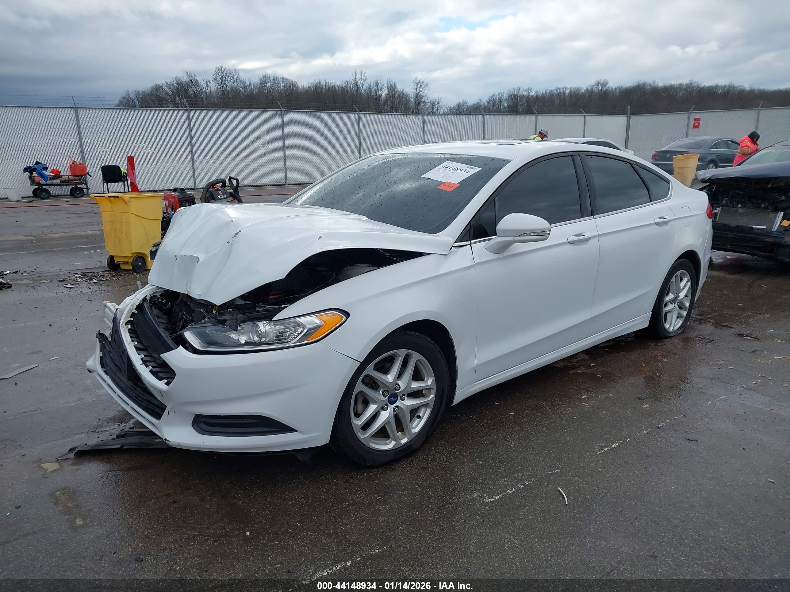 FORD FUSION image 2
