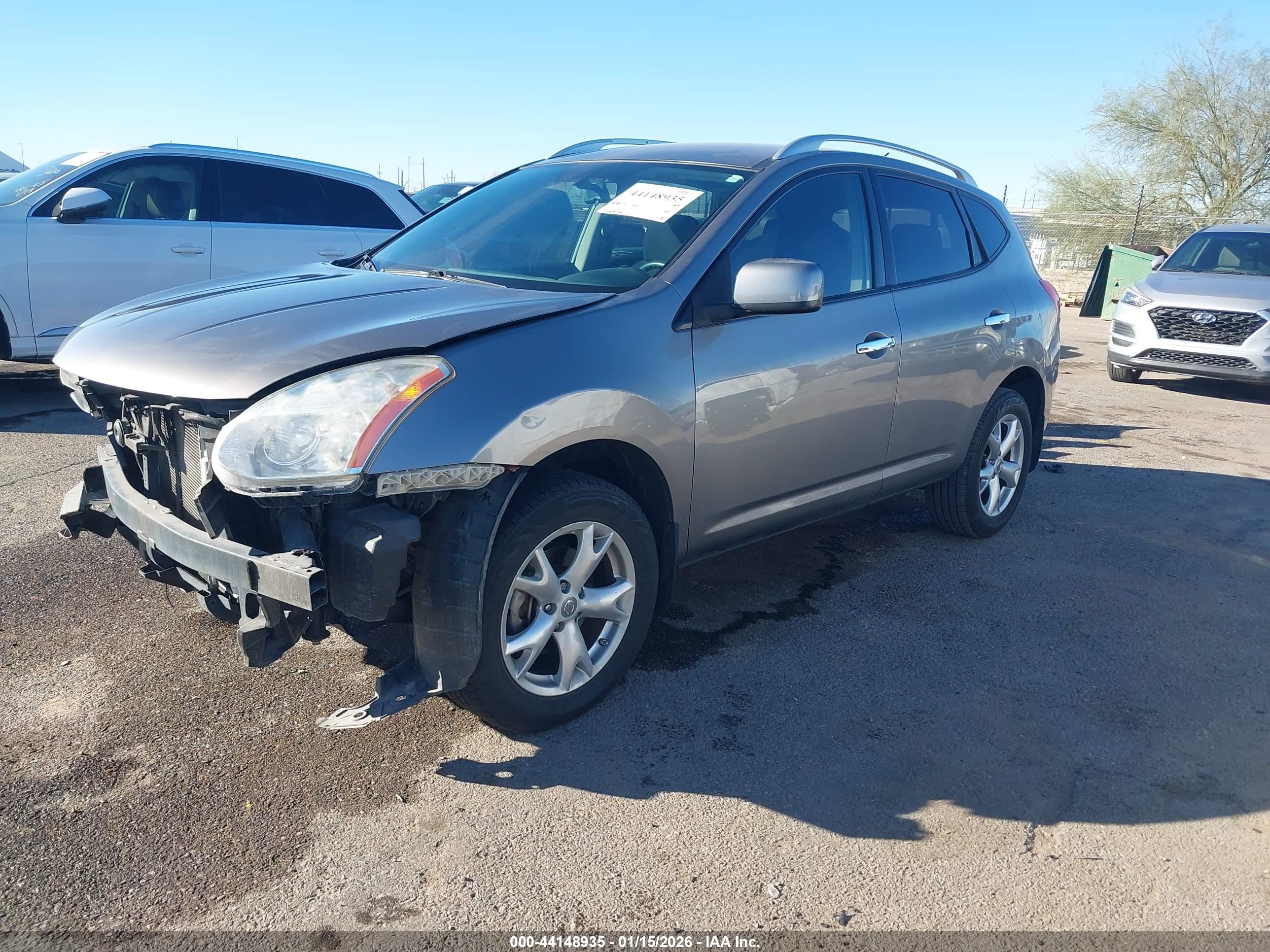 NISSAN ROGUE image 2