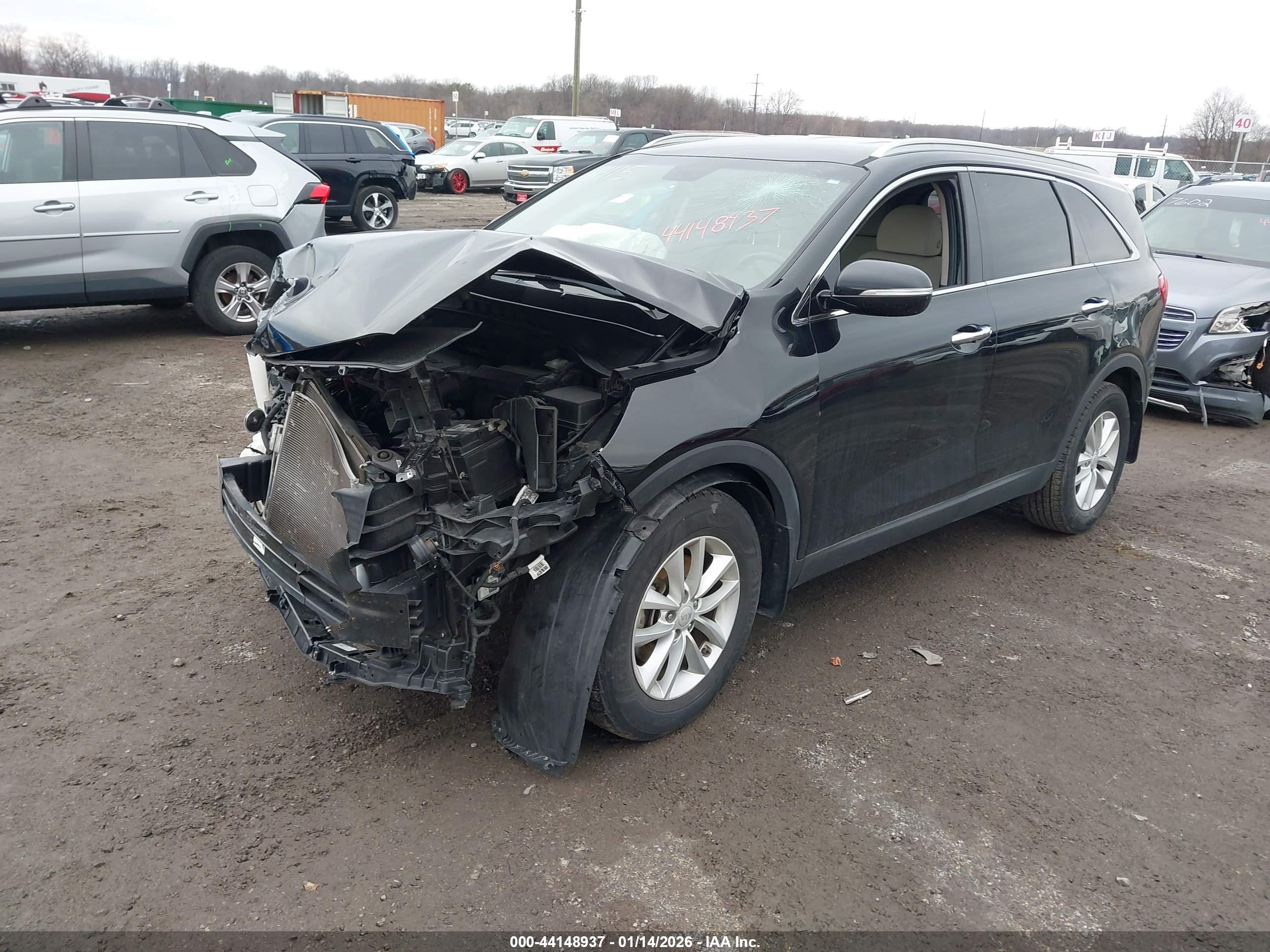 KIA SORENTO image 2