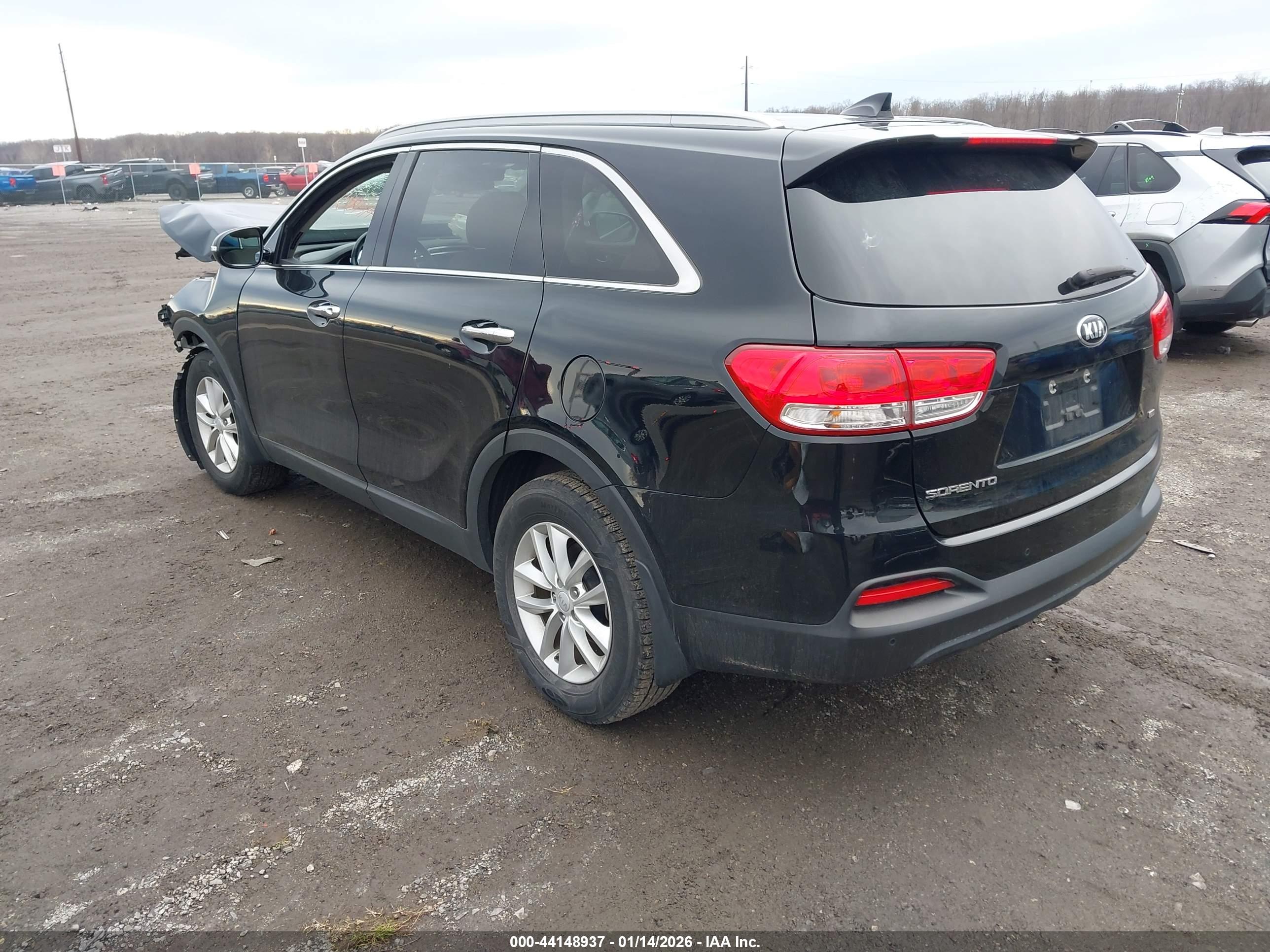 KIA SORENTO image 3