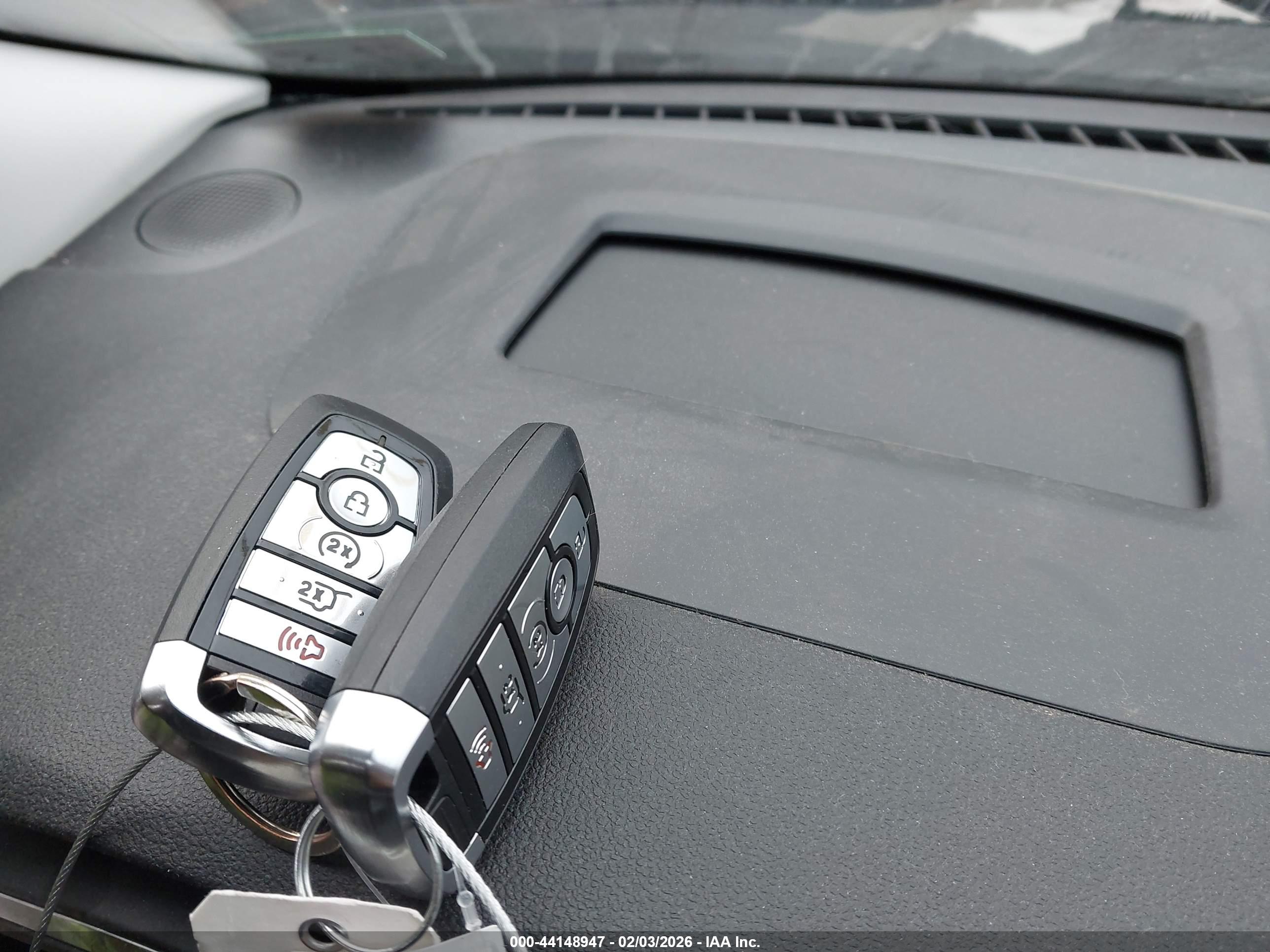 FORD ESCAPE image 11