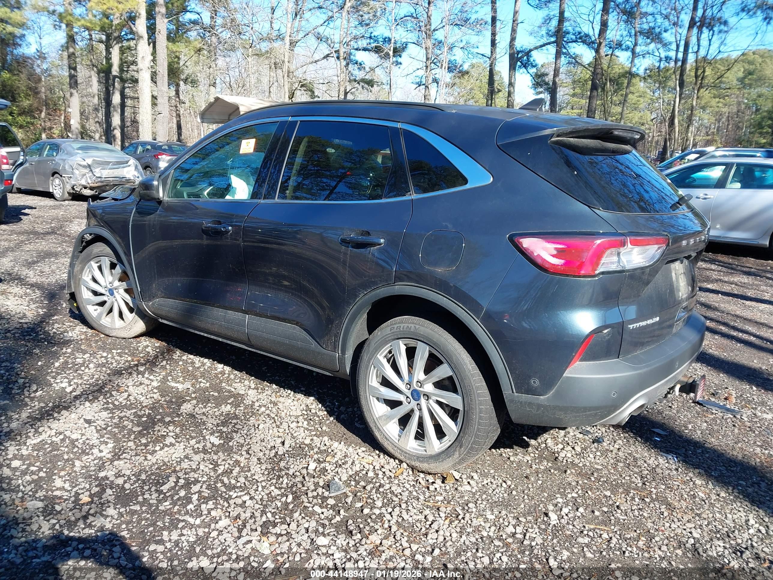 FORD ESCAPE image 3