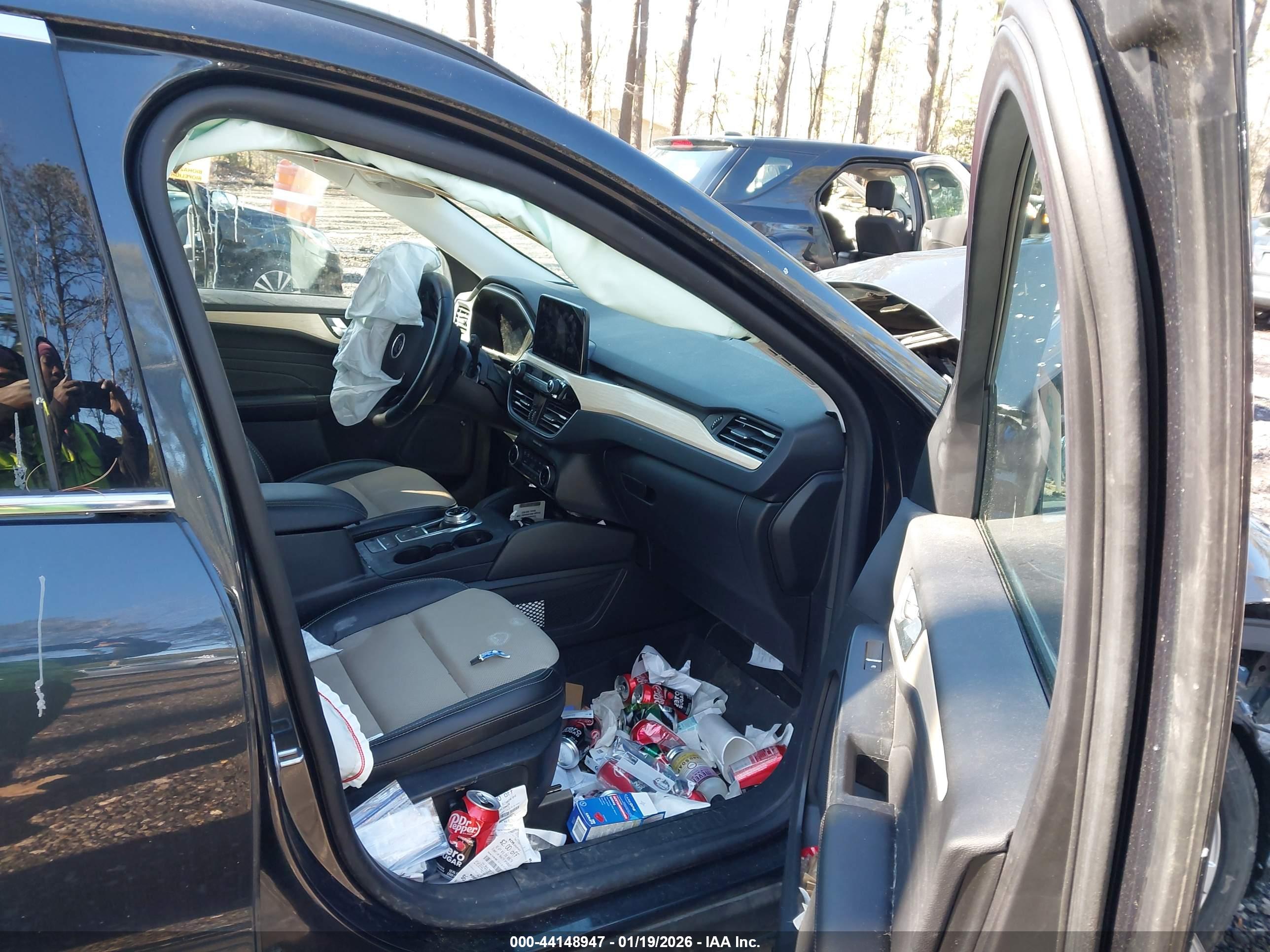 FORD ESCAPE image 5