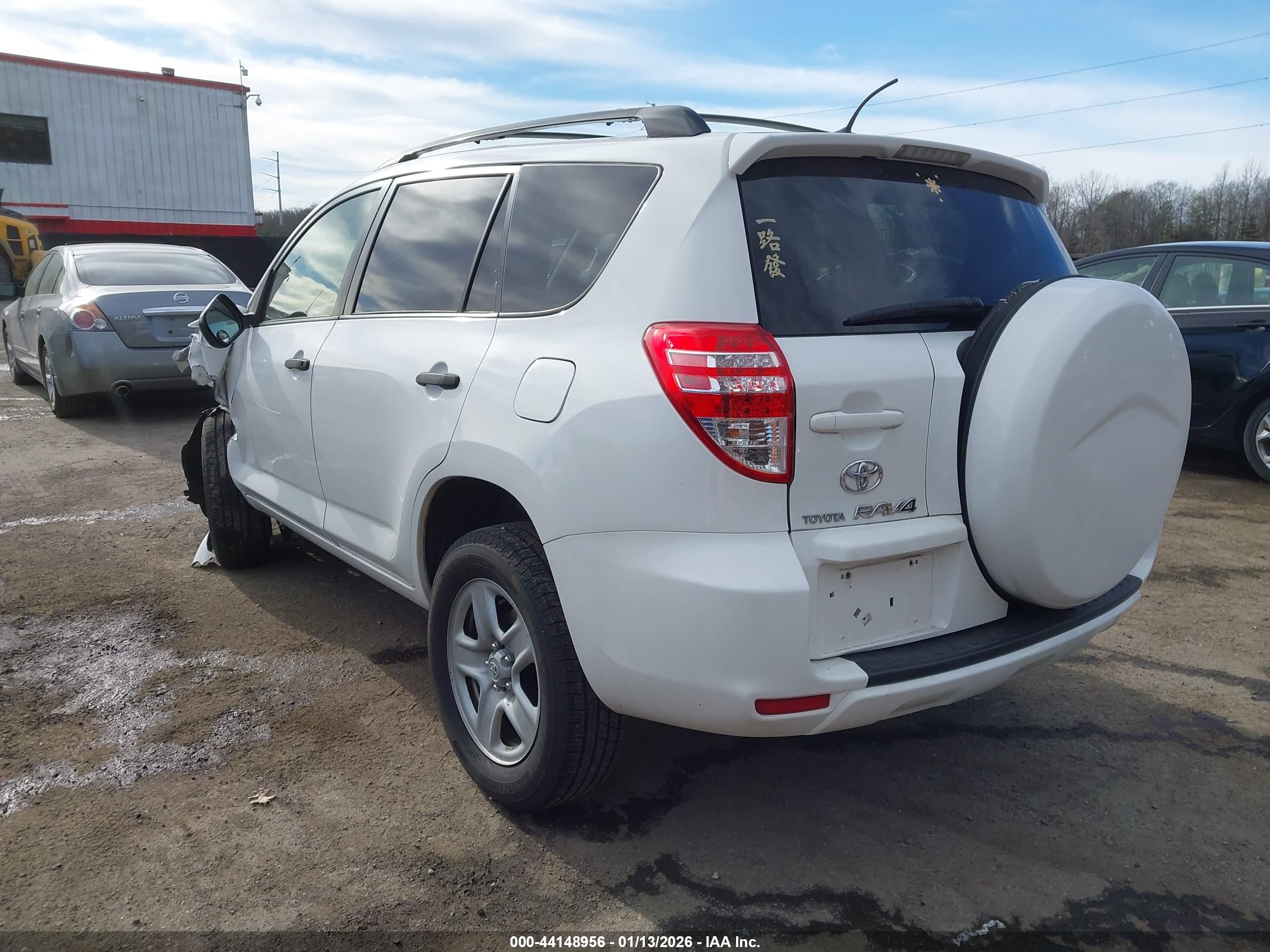 TOYOTA RAV4 image 3