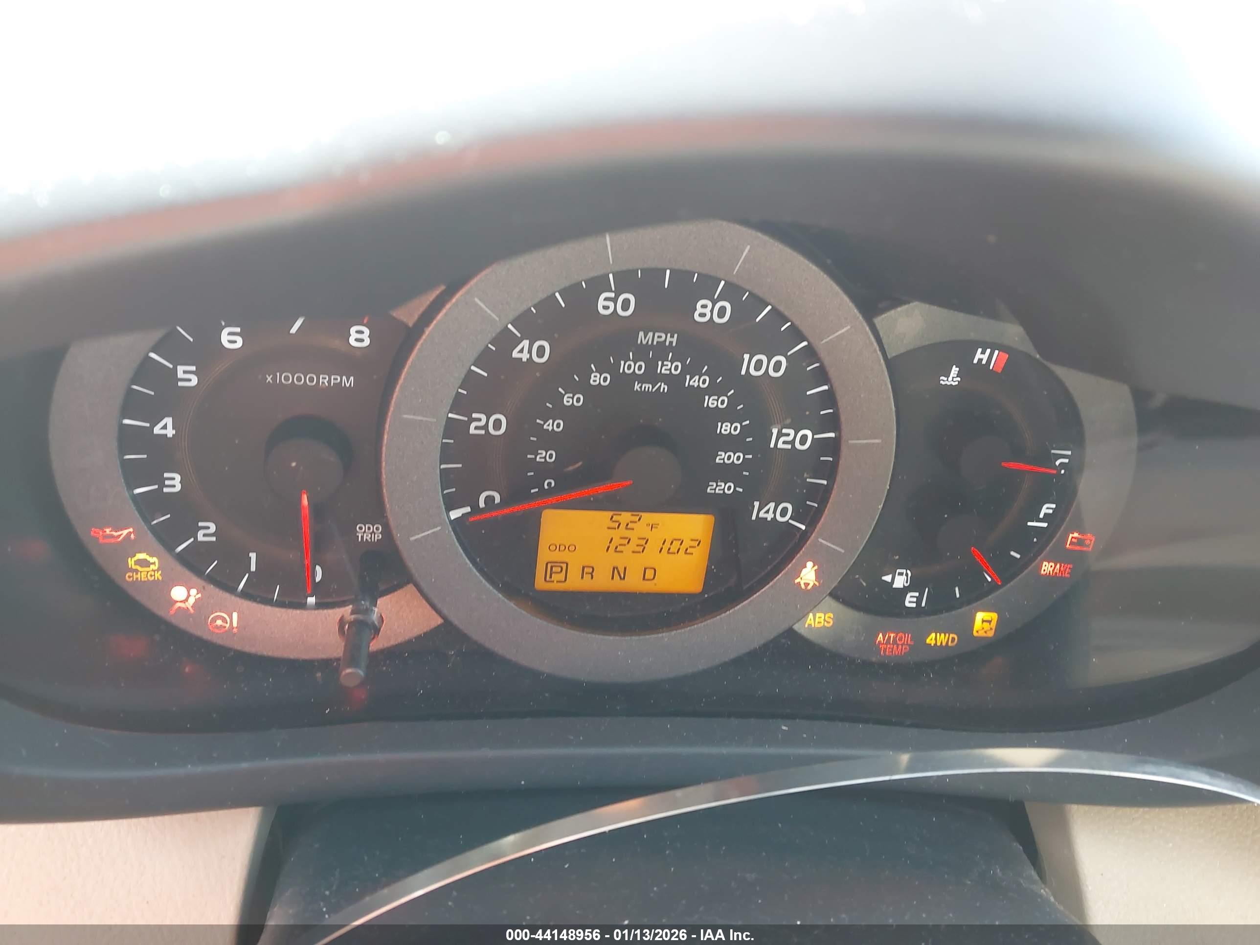TOYOTA RAV4 image 7