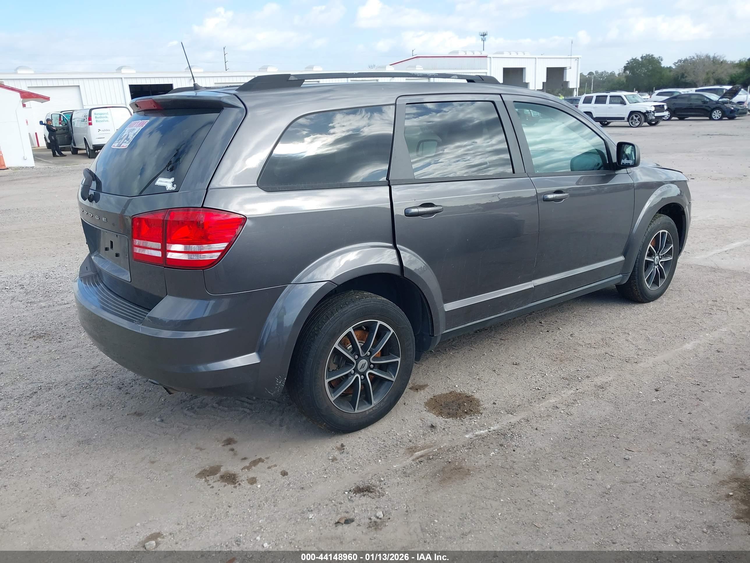 DODGE JOURNEY image 4