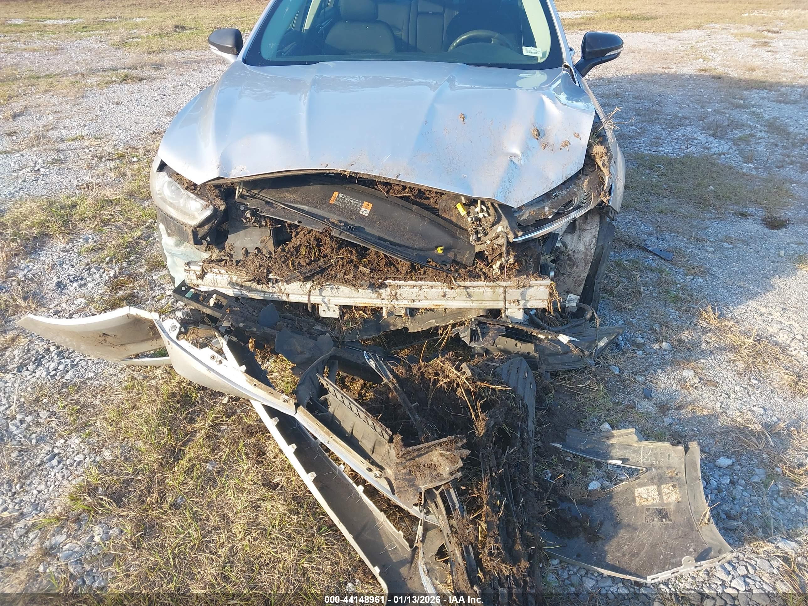 FORD FUSION image 6