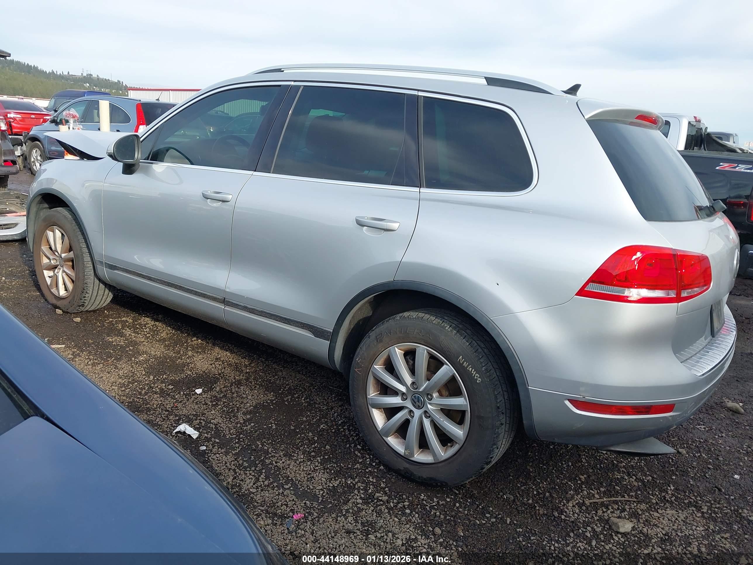 VOLKSWAGEN TOUAREG image 3