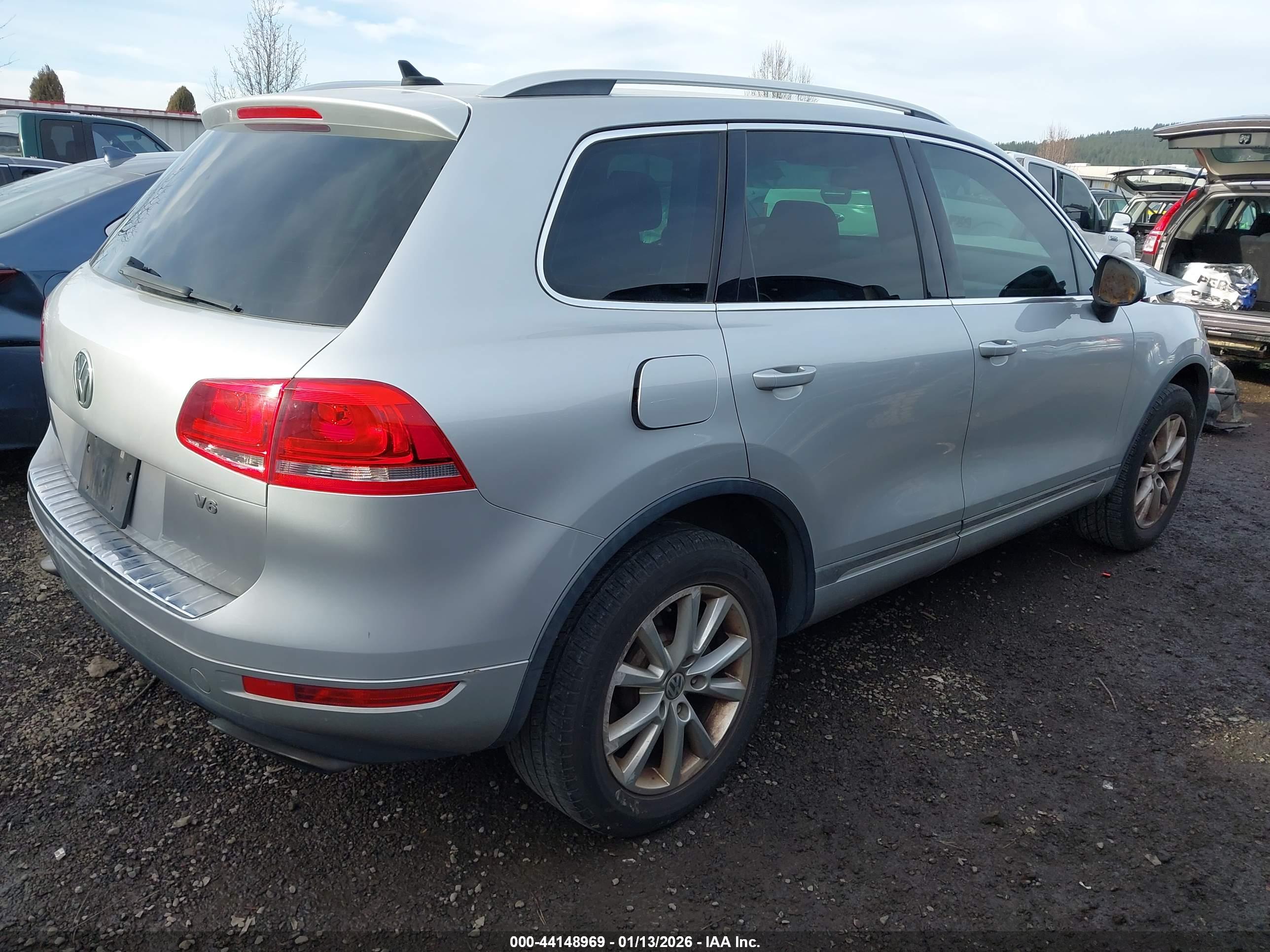 VOLKSWAGEN TOUAREG image 4