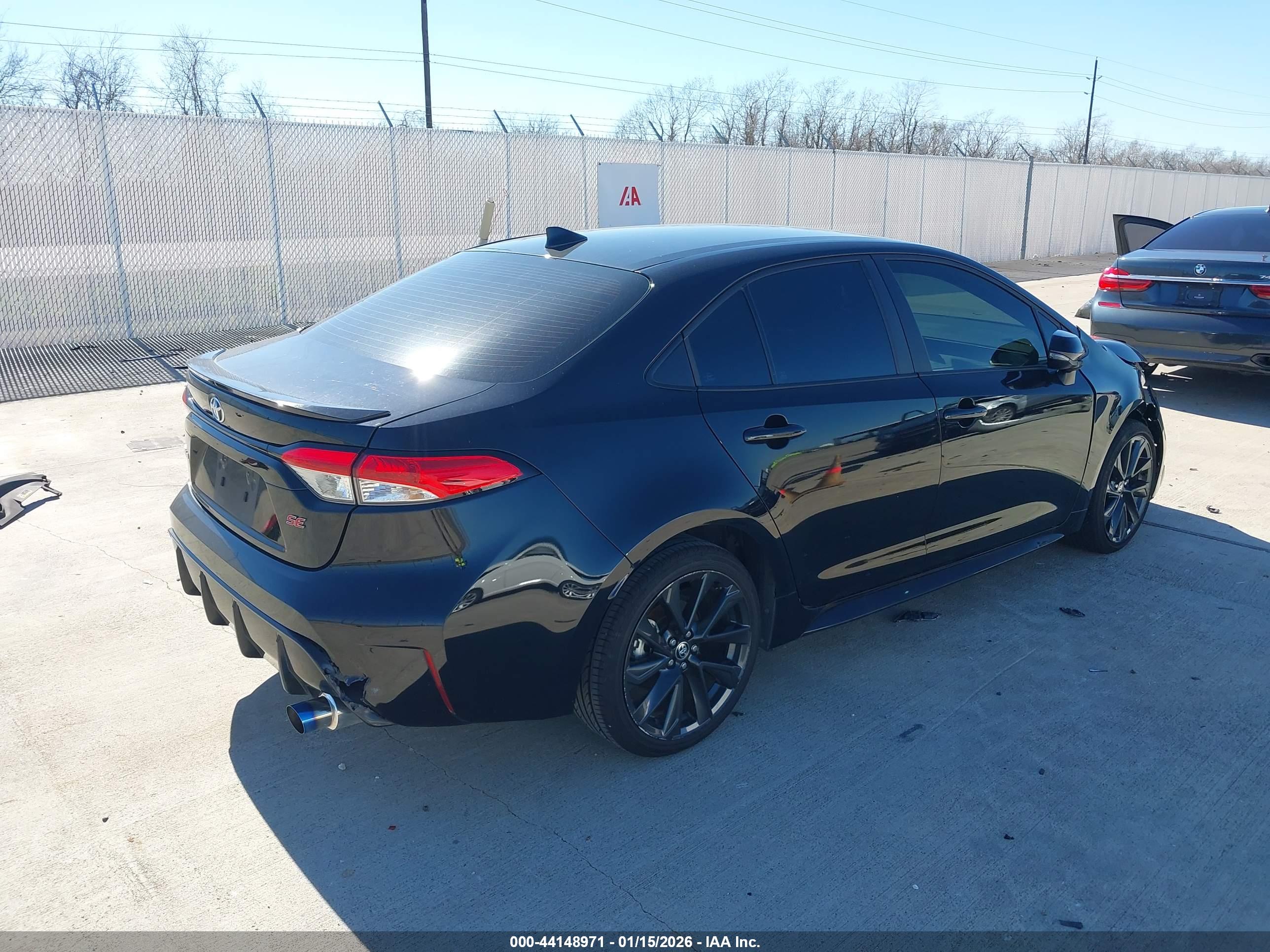 TOYOTA COROLLA image 4