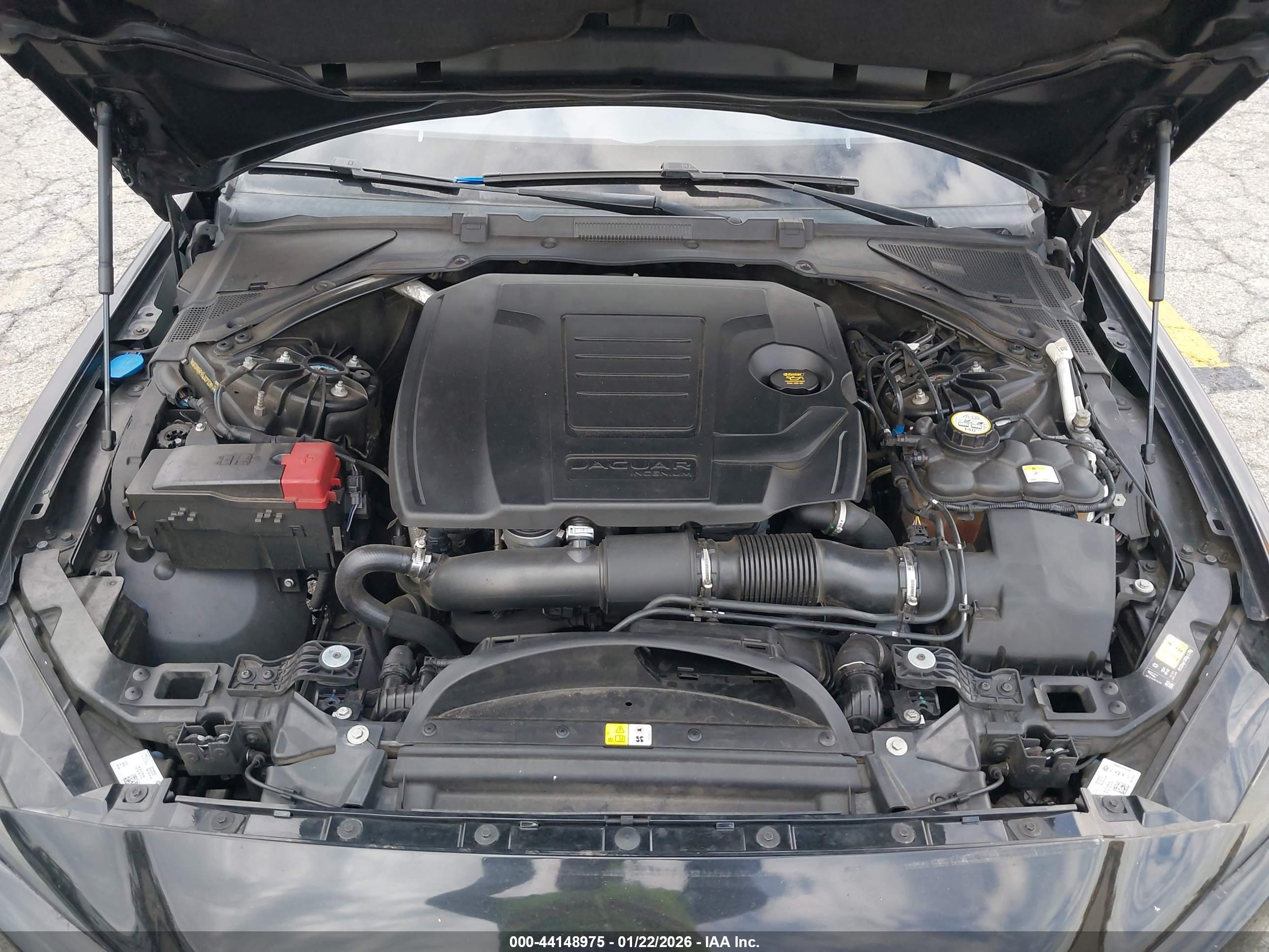 JAGUAR XE image 10