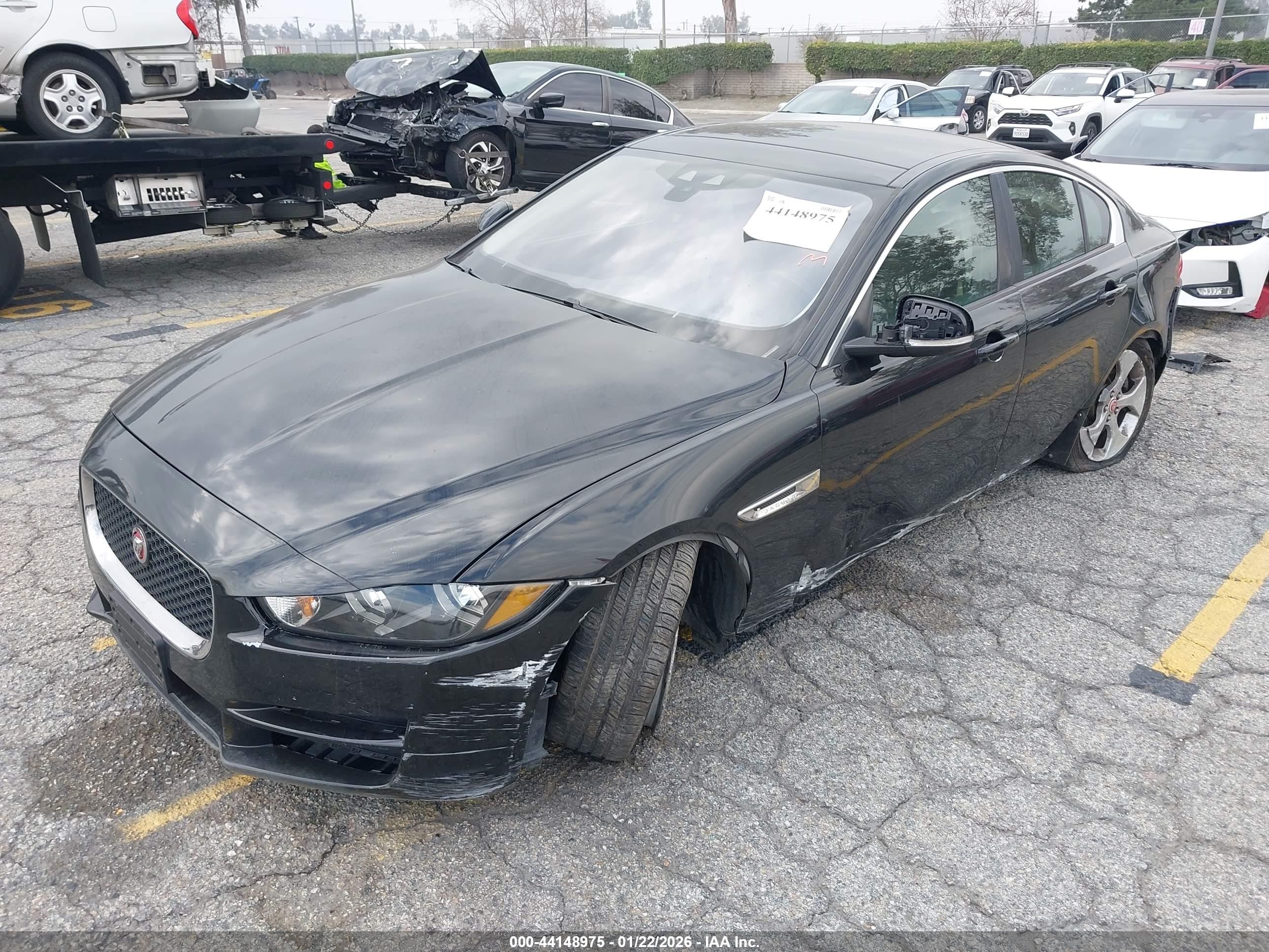 JAGUAR XE image 2