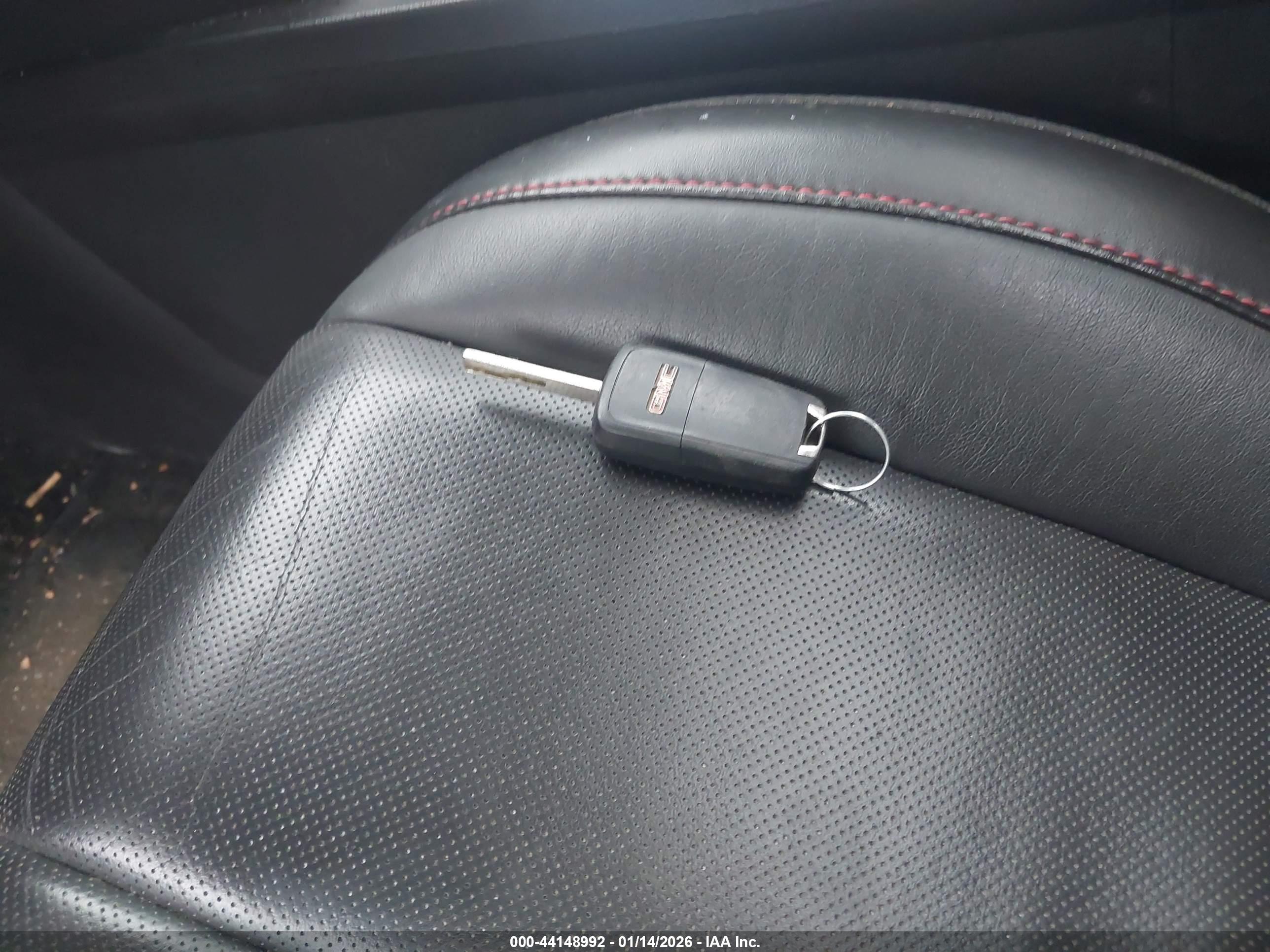 GMC TERRAIN image 11