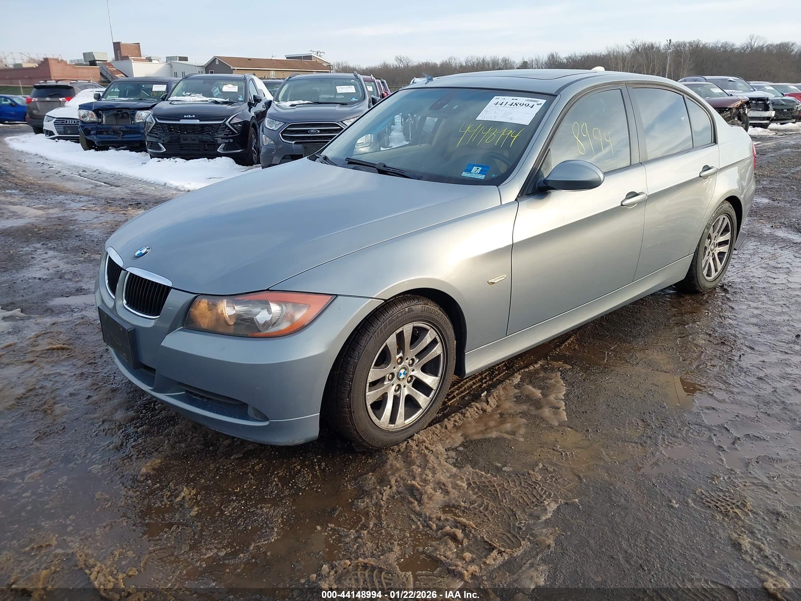 BMW 328I image 2