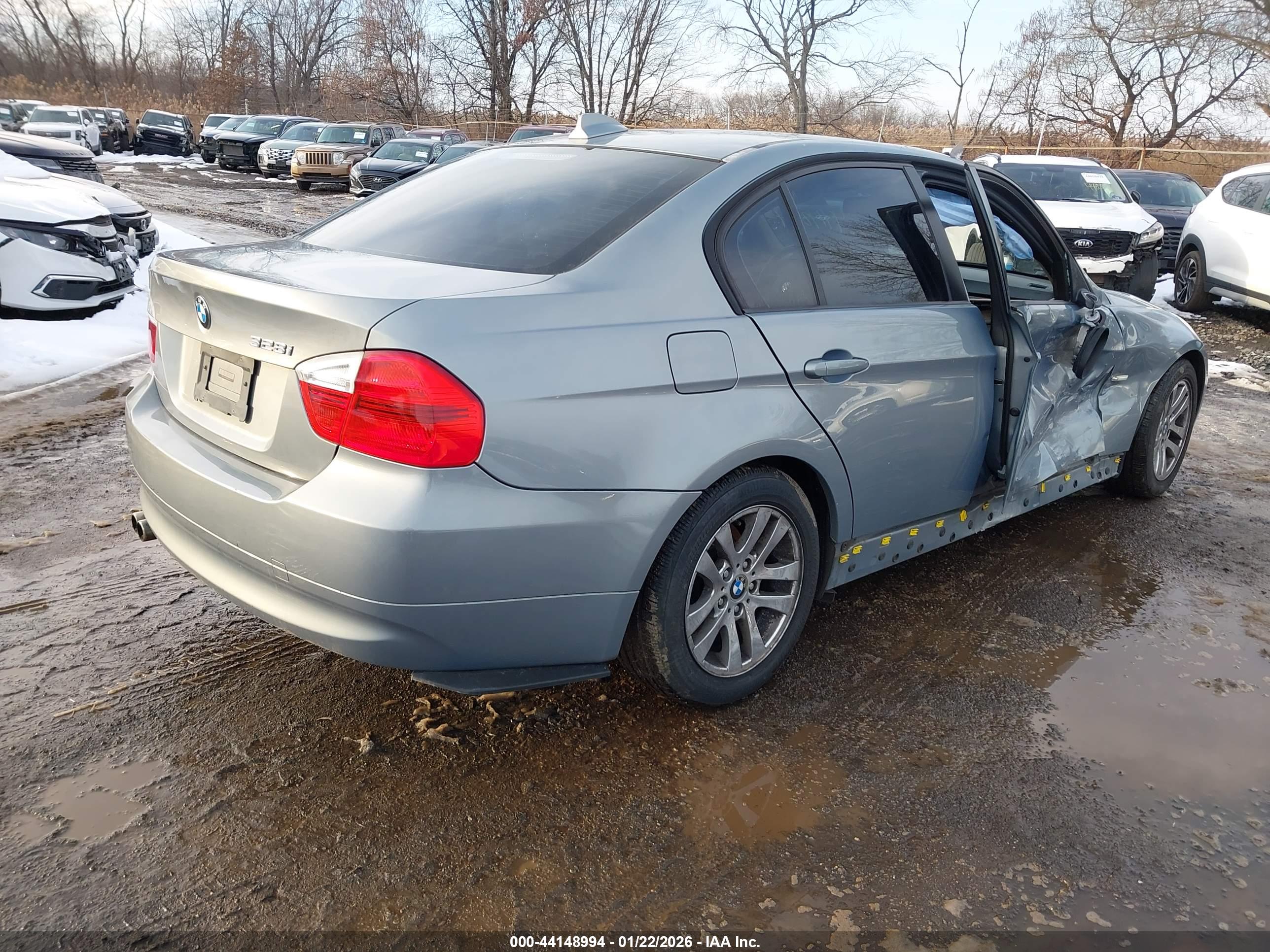 BMW 328I image 4
