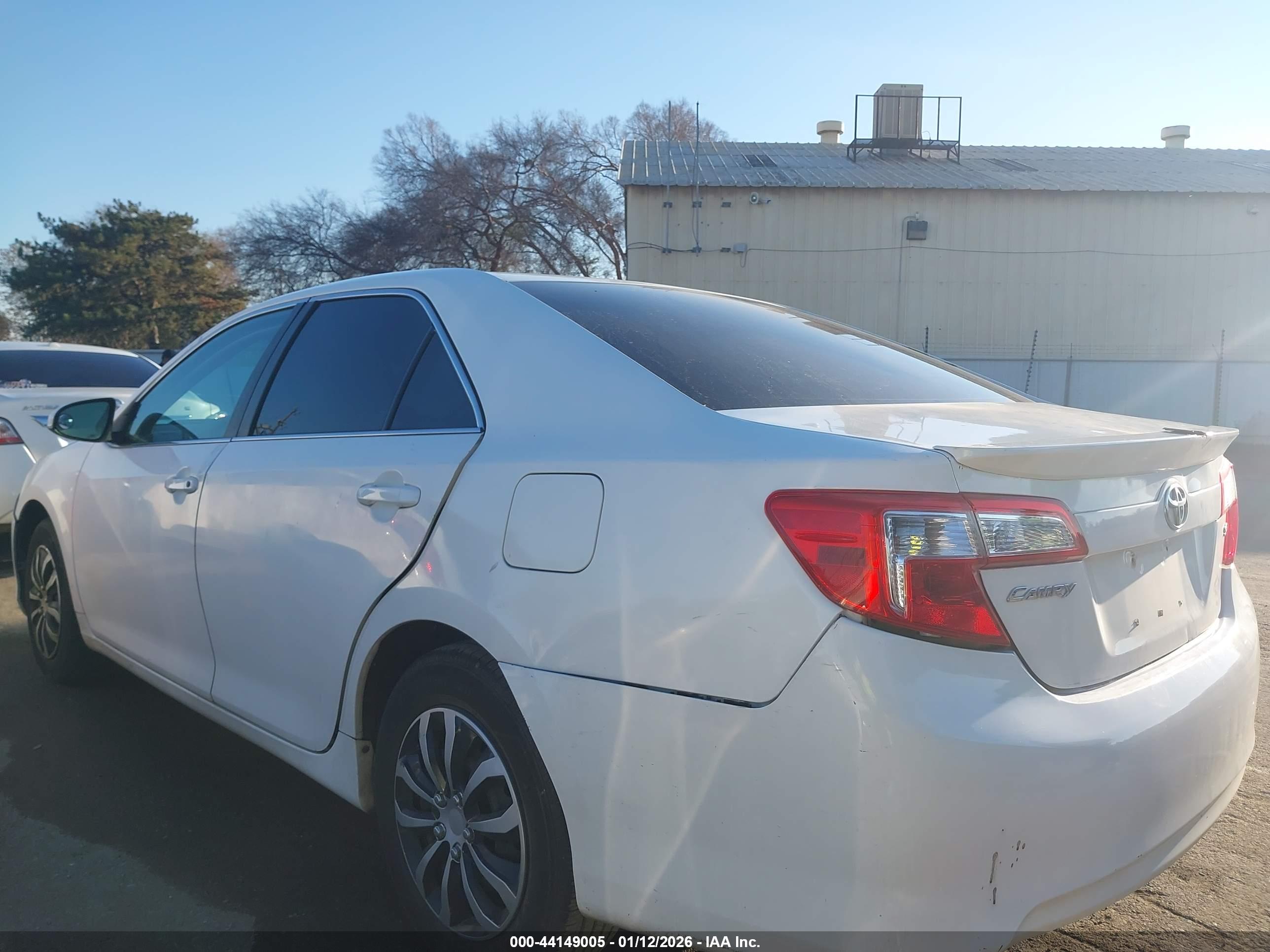 TOYOTA CAMRY image 3
