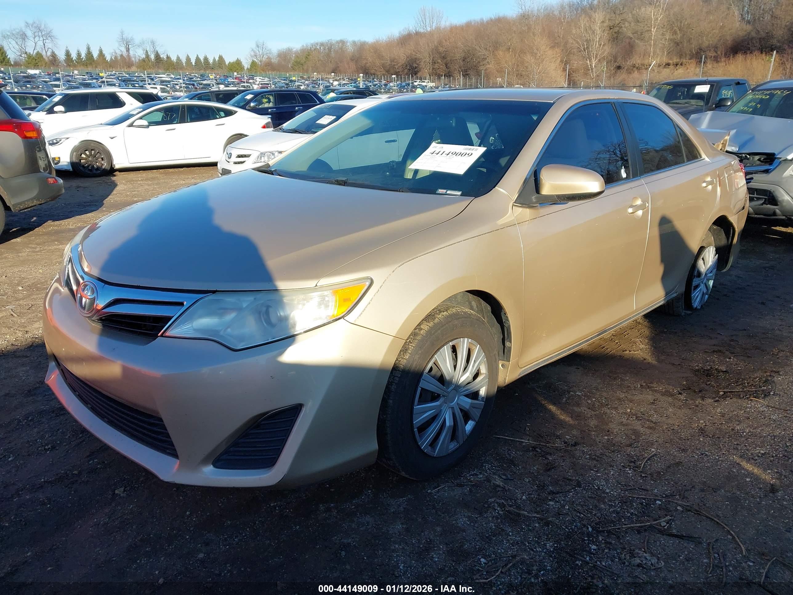 TOYOTA CAMRY image 2