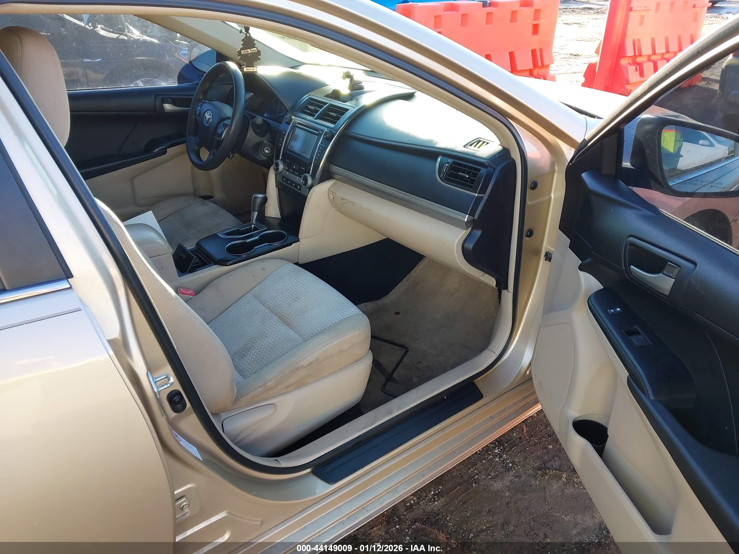 TOYOTA CAMRY image 5