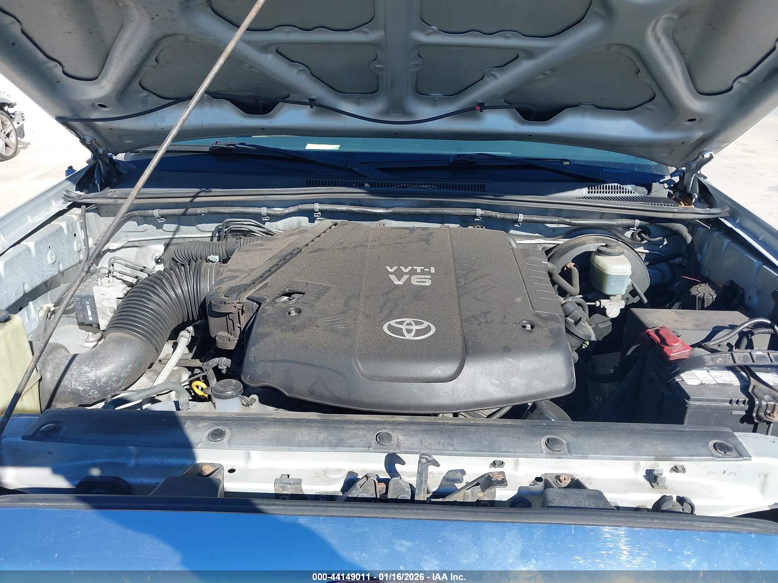 TOYOTA TACOMA image 10