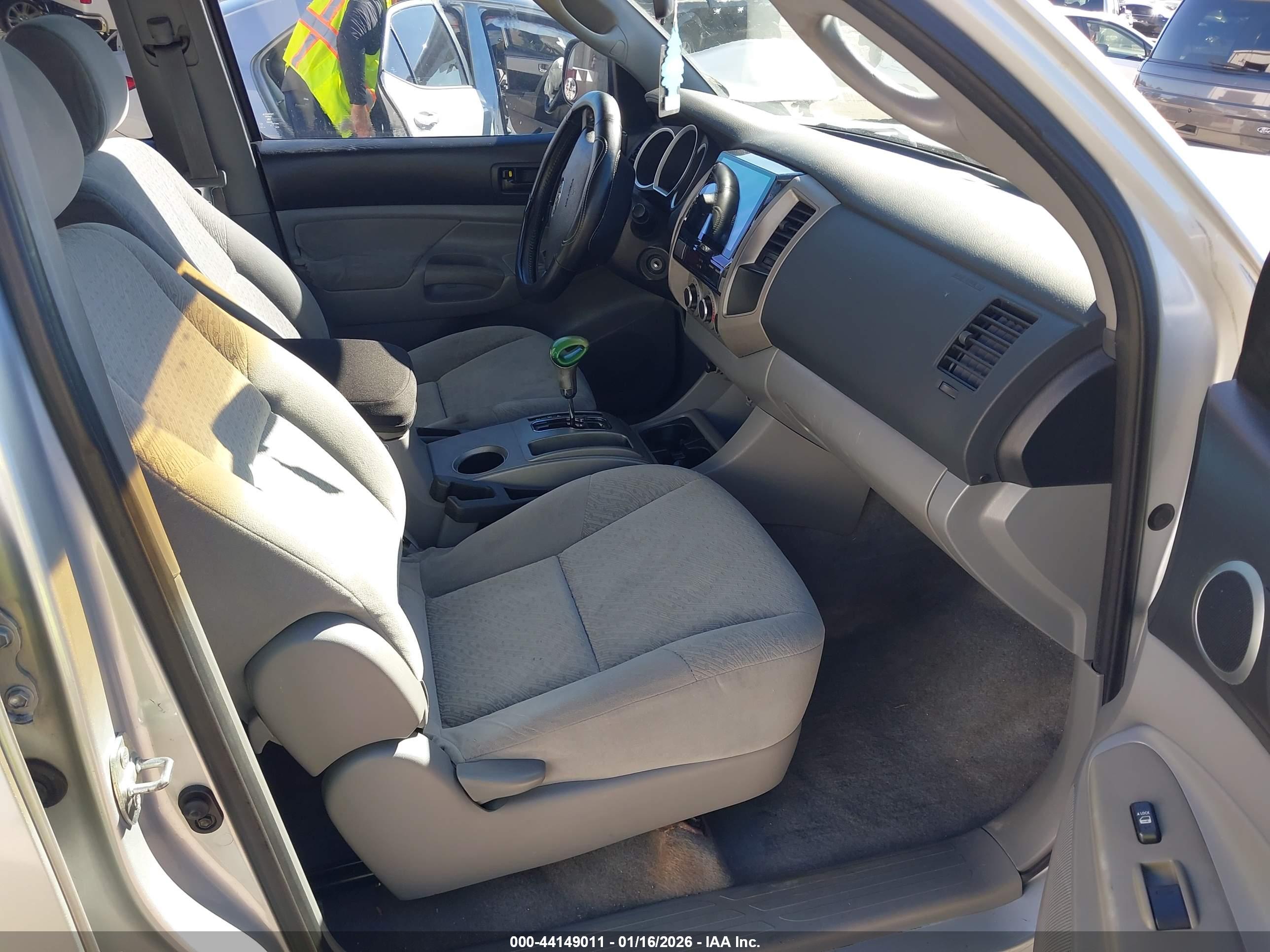 TOYOTA TACOMA image 5