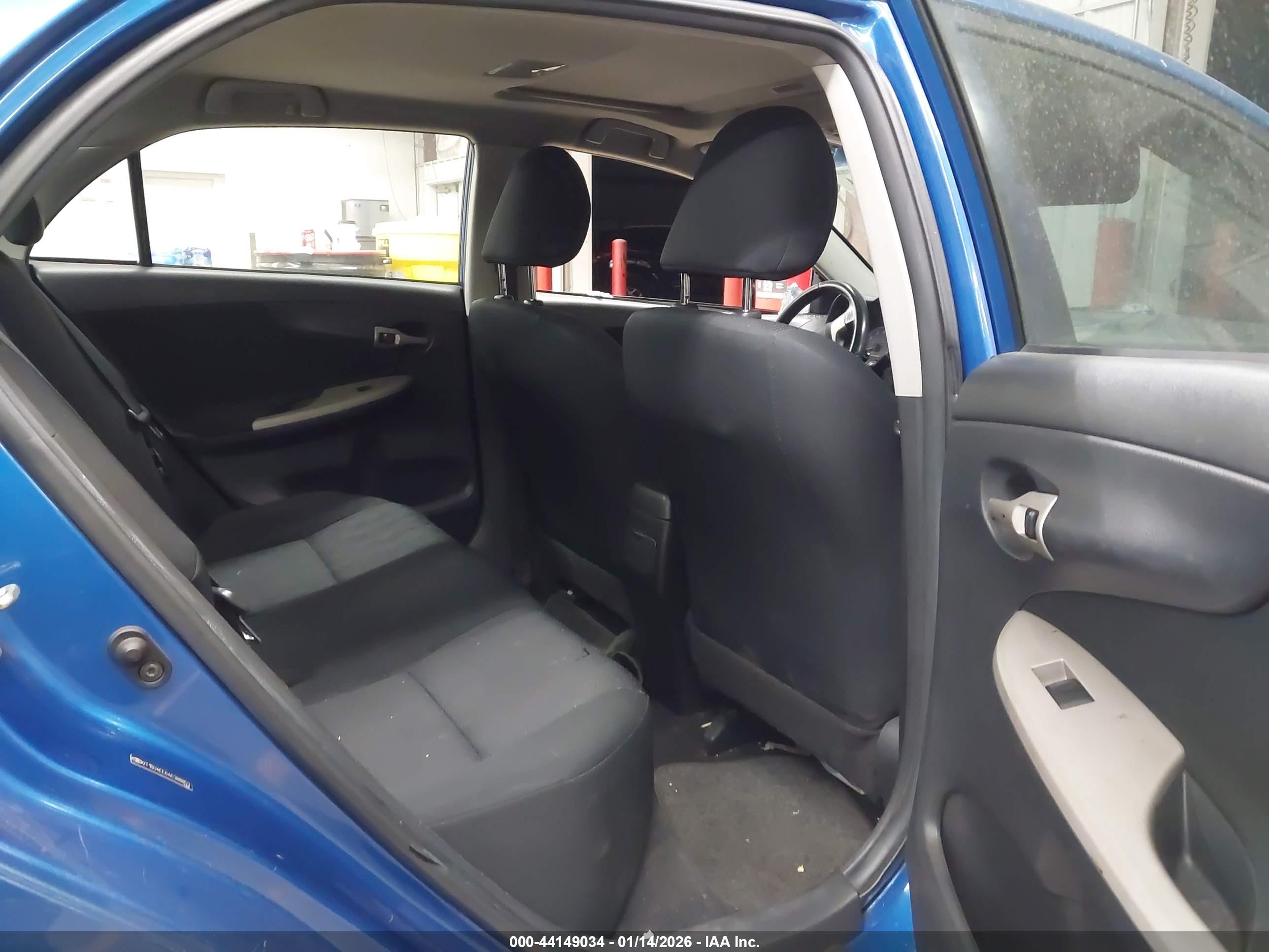 TOYOTA COROLLA image 8