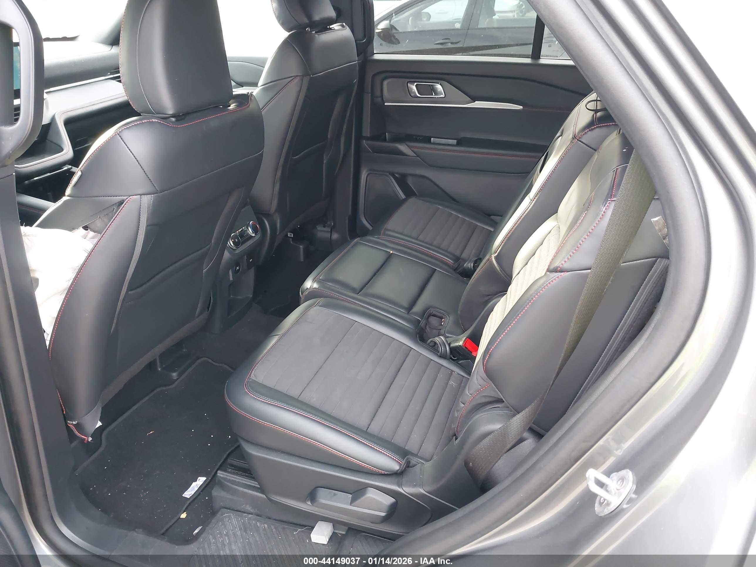 FORD EXPLORER image 8