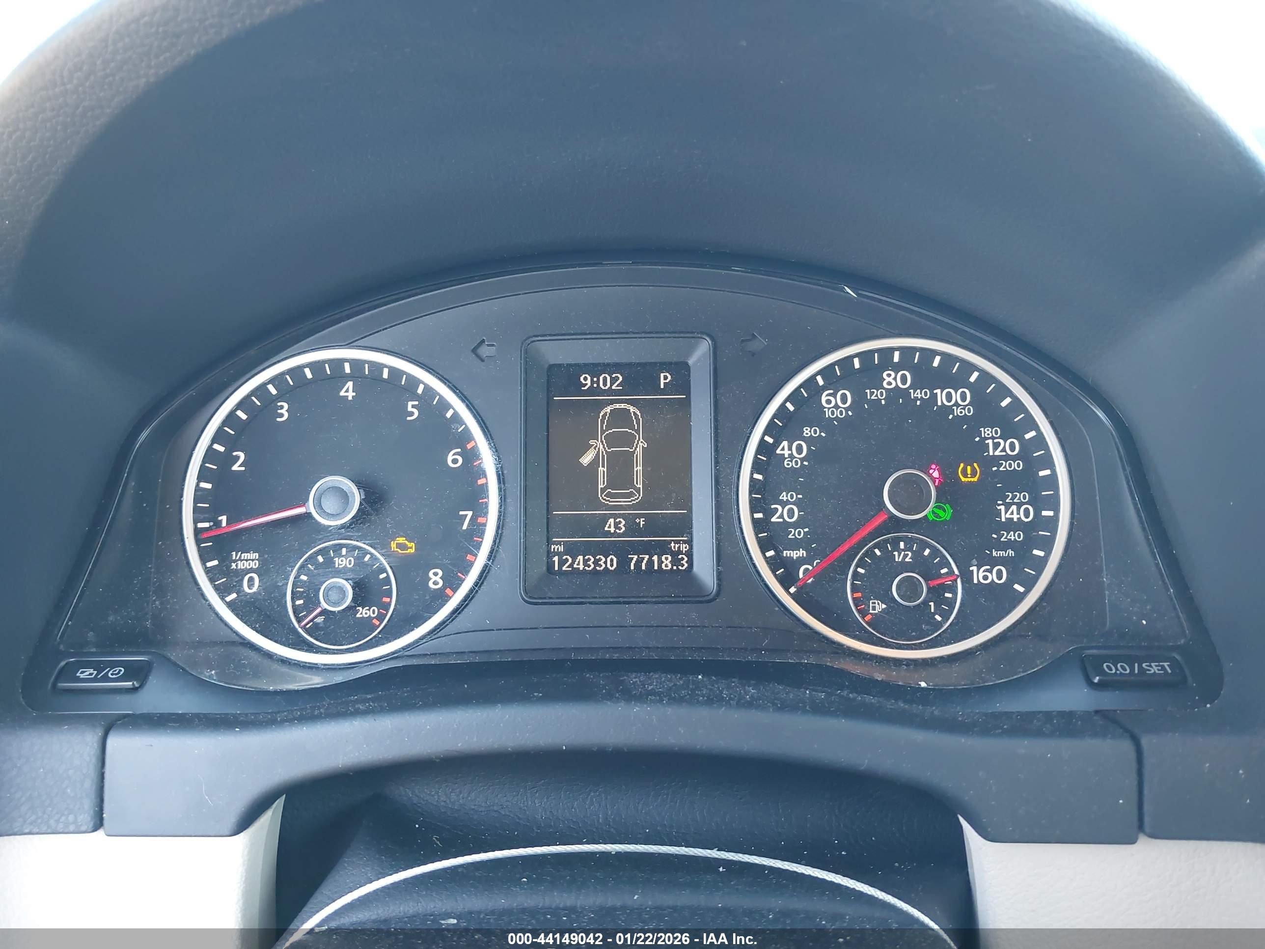 VOLKSWAGEN TIGUAN image 7