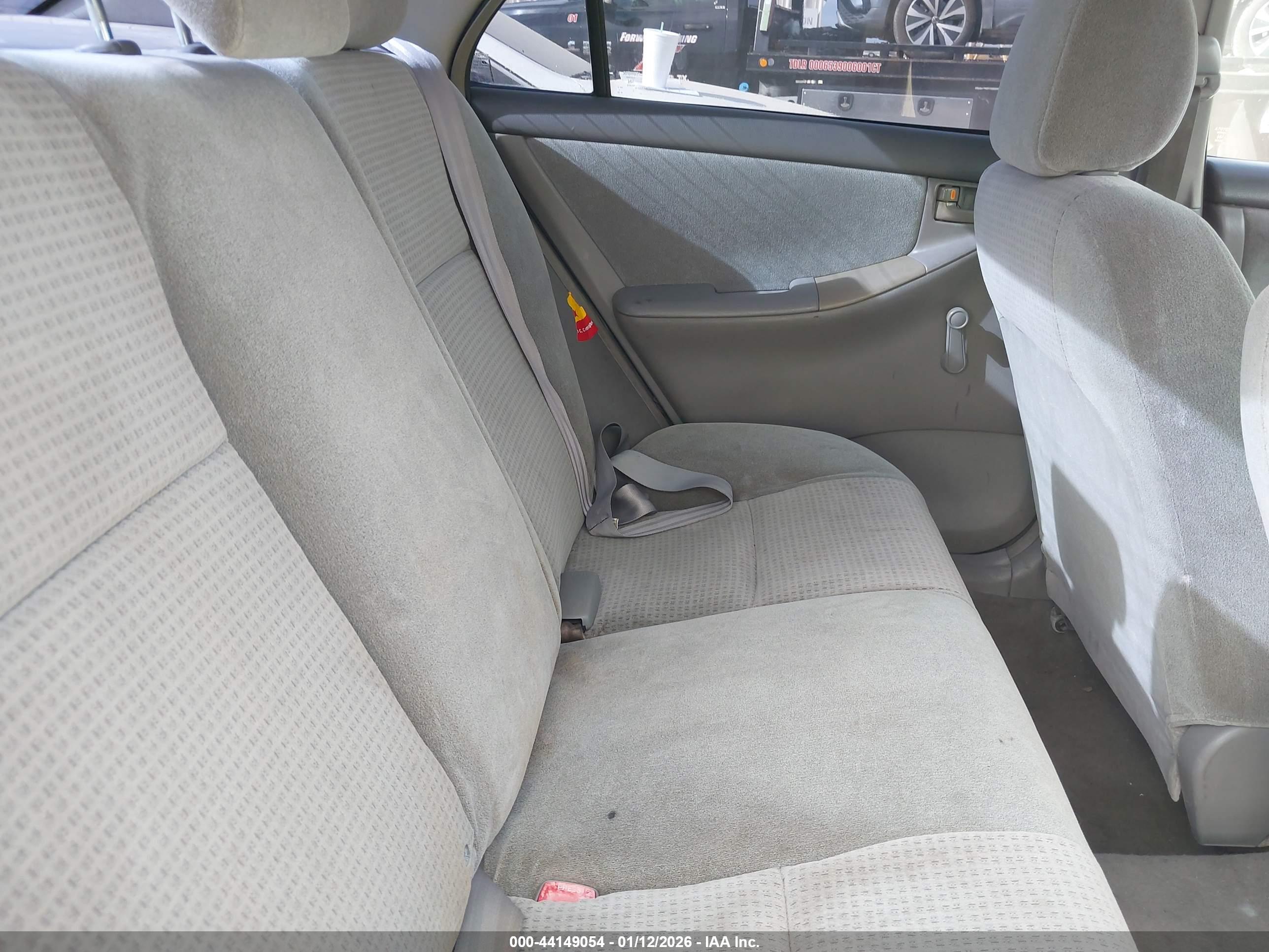 TOYOTA COROLLA image 8