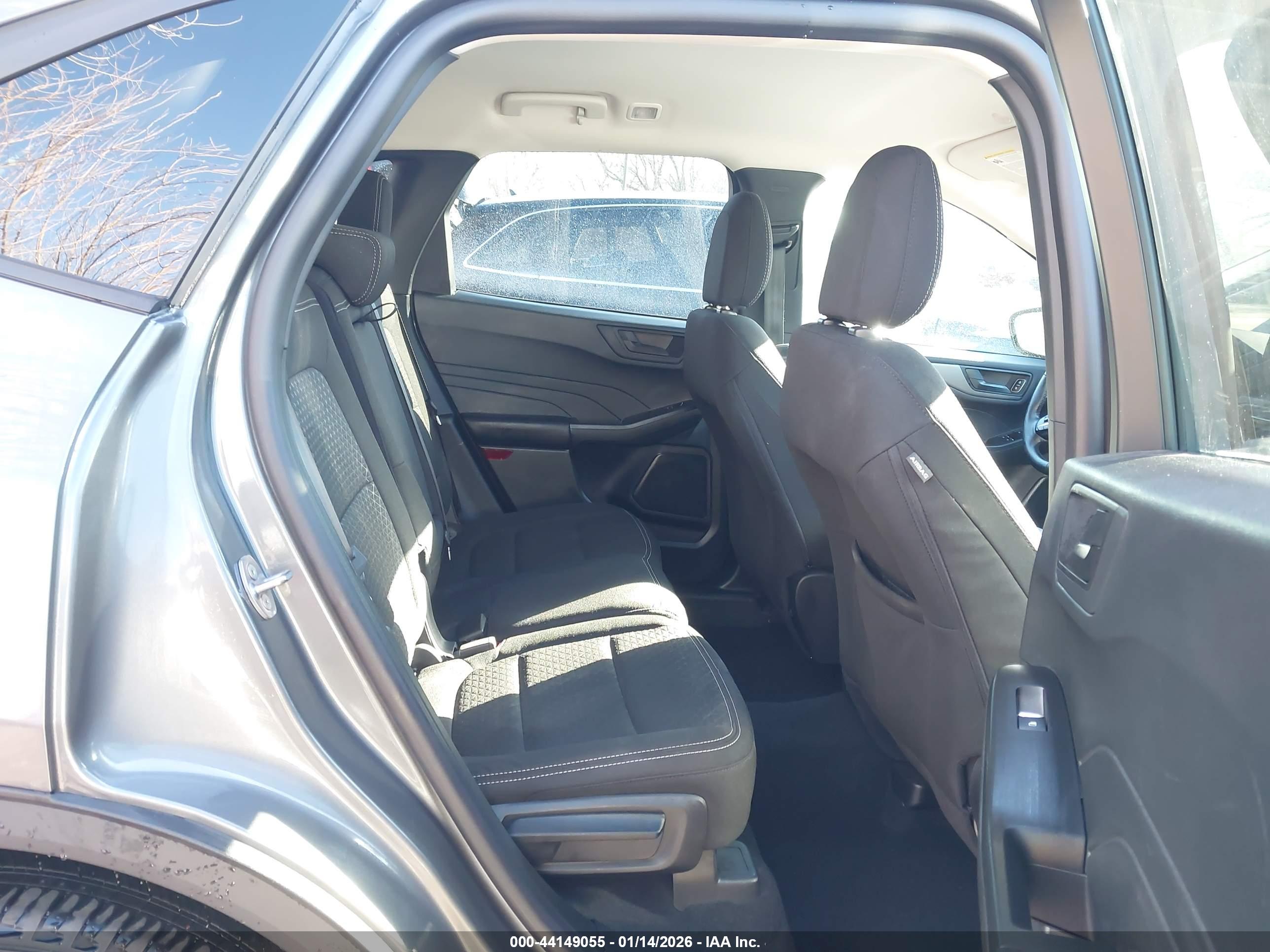 FORD ESCAPE image 8