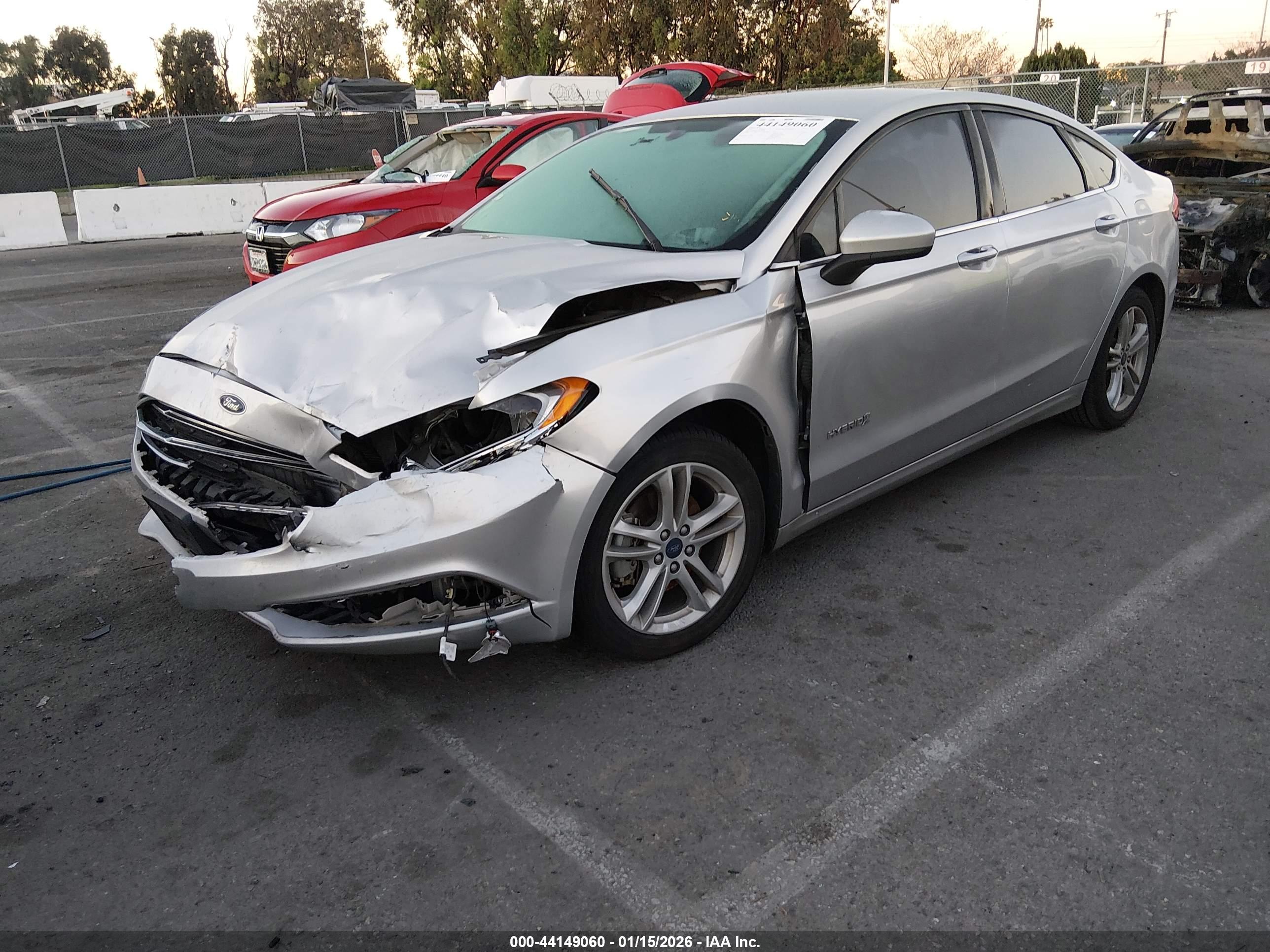 FORD FUSION image 2