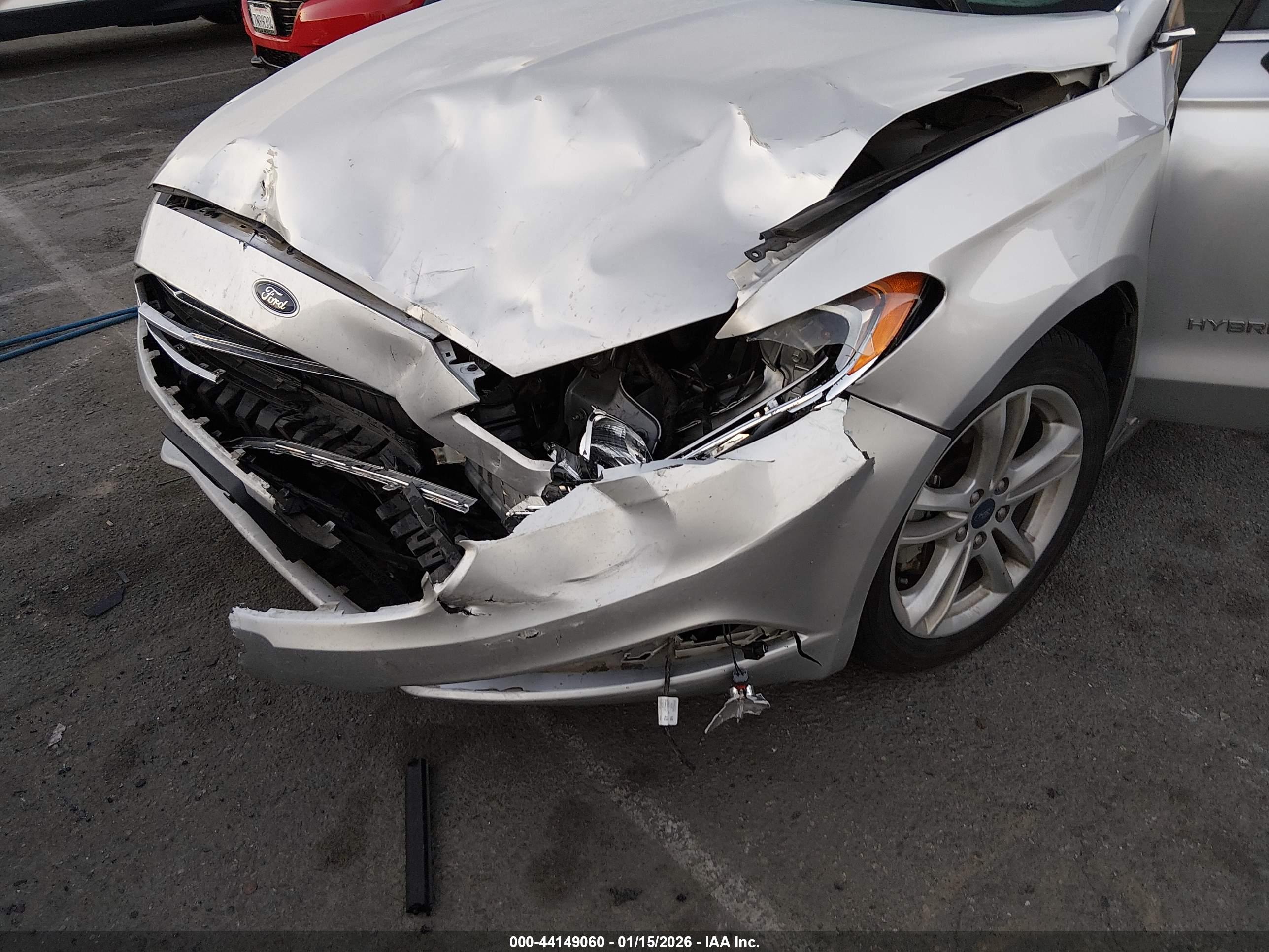 FORD FUSION image 6