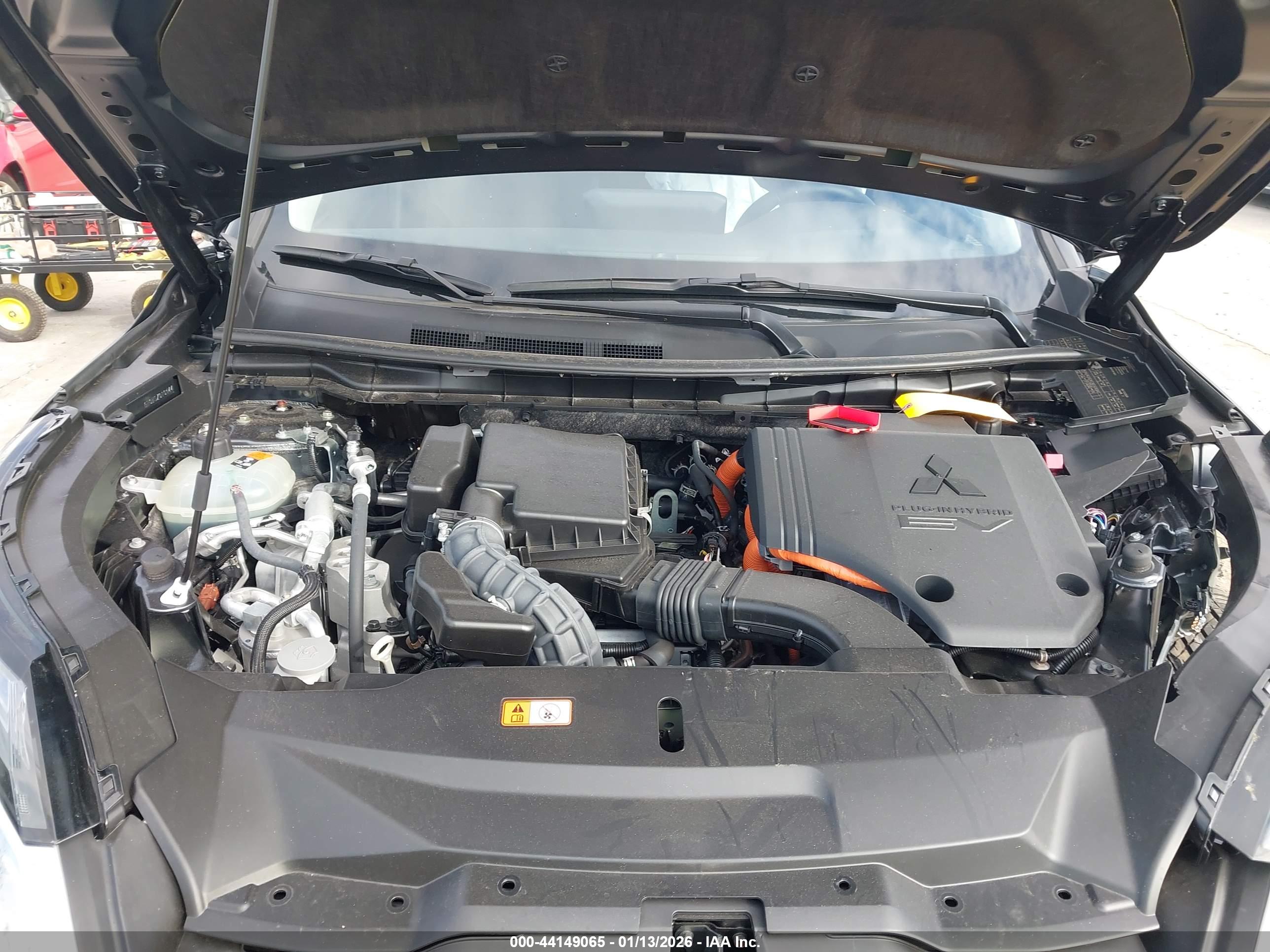 MITSUBISHI OUTLANDER image 10