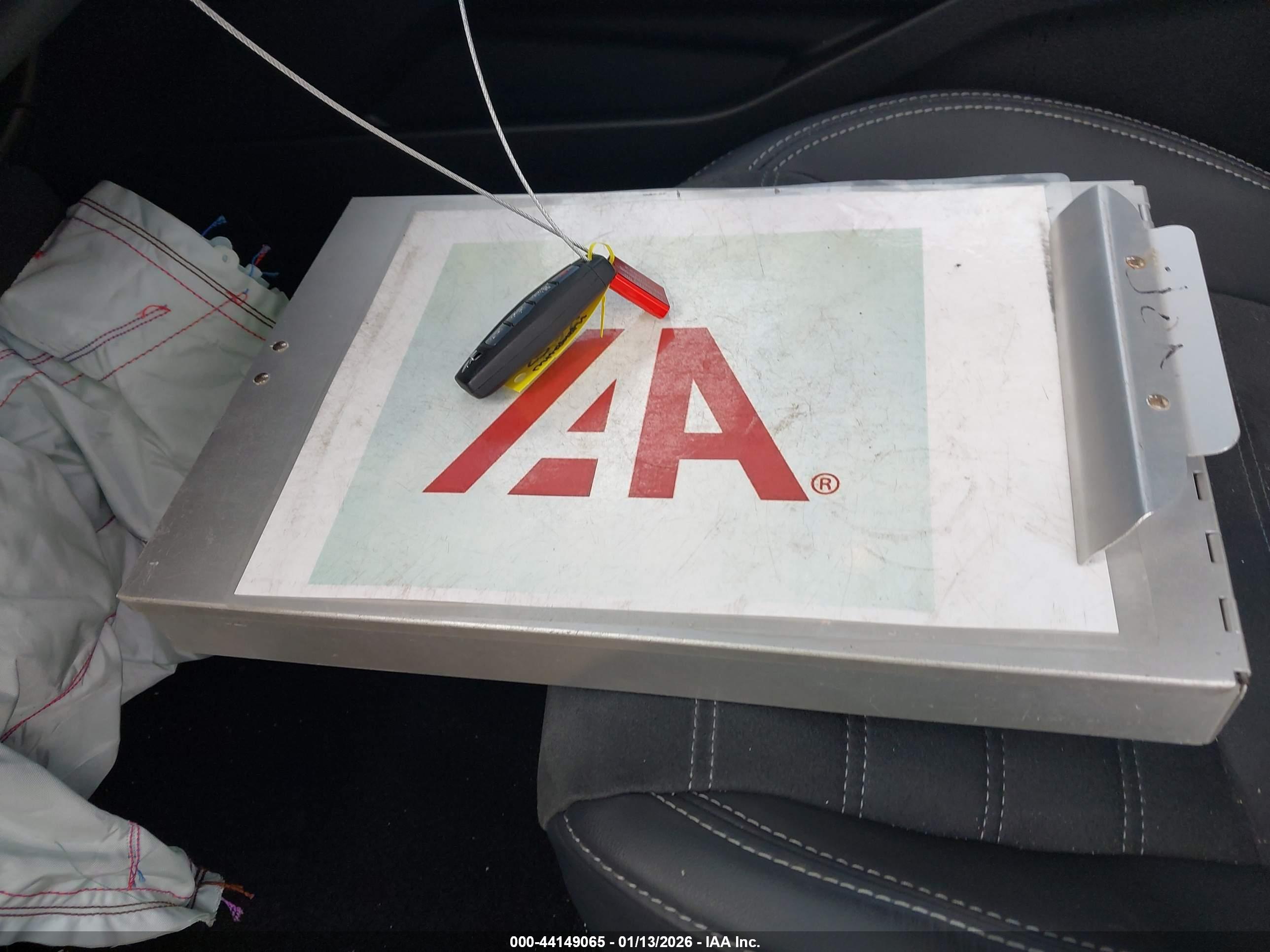 MITSUBISHI OUTLANDER image 11
