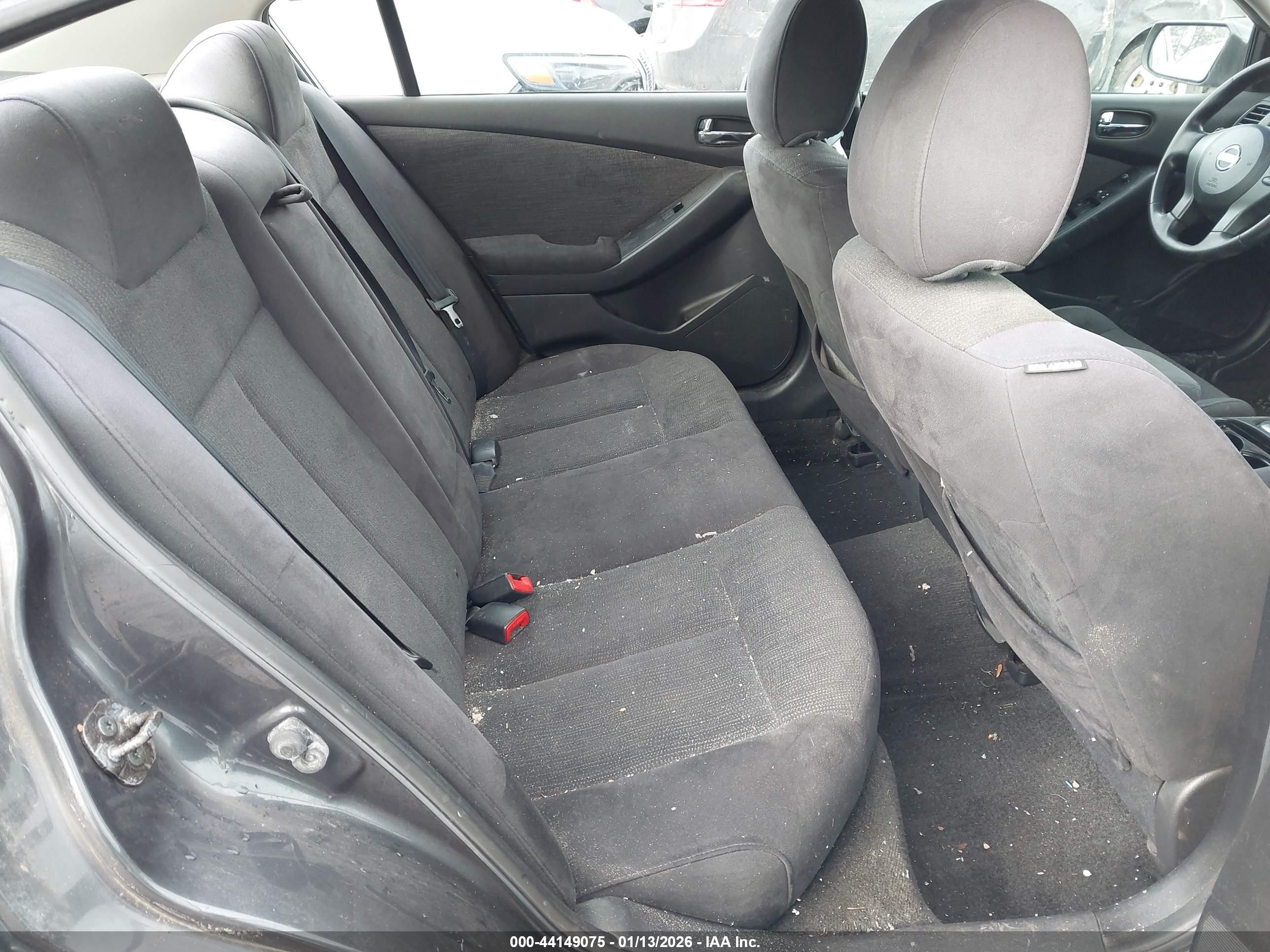 NISSAN ALTIMA image 8